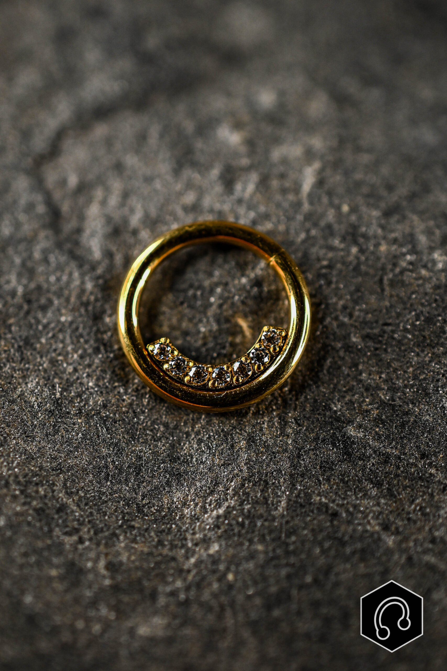 Anneau Clicker Titane Doré Celestial Curve