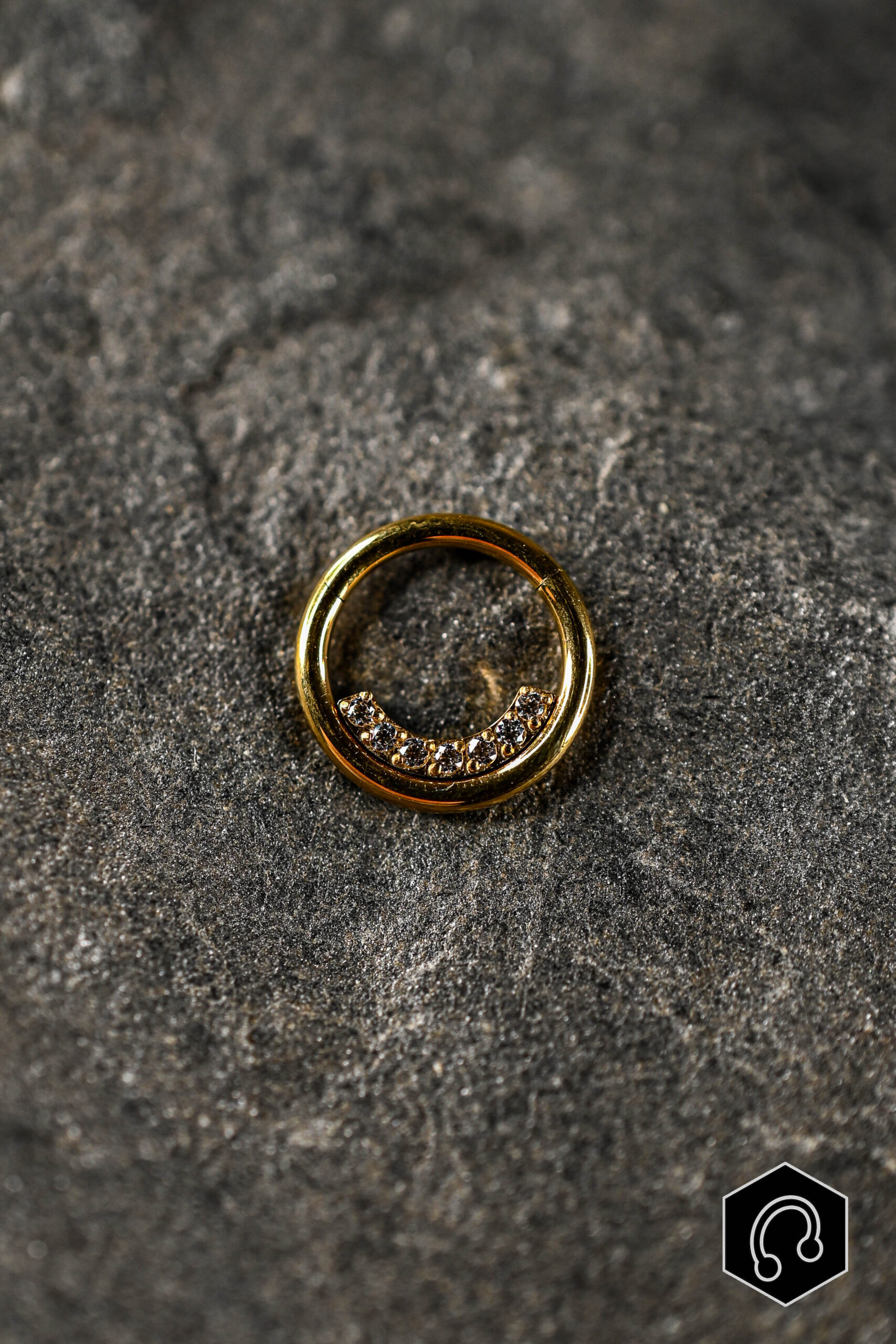 Anneau Clicker Titane Doré Celestial Curve