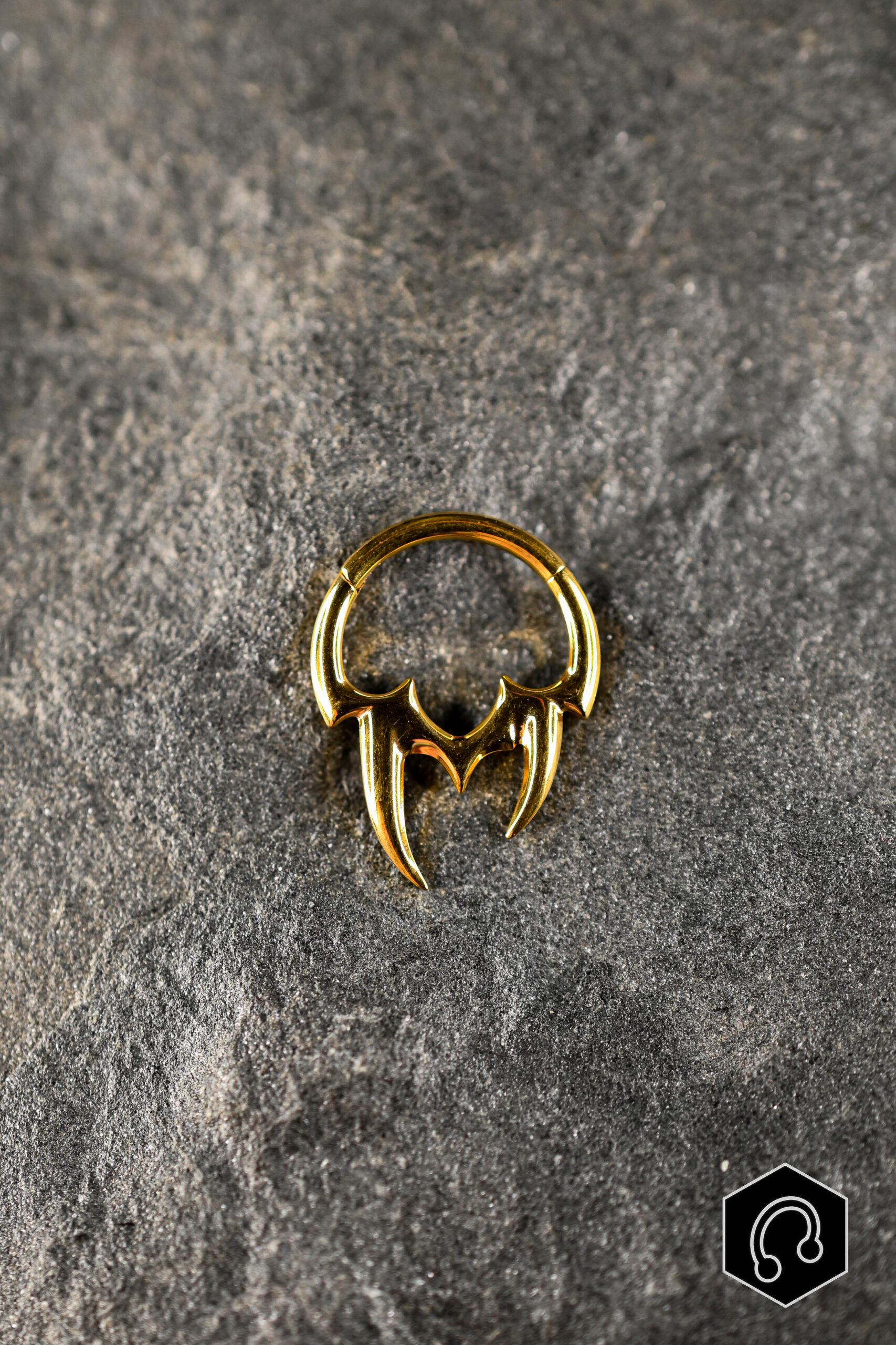 Anneau Titane Doré Inferno Claw – Image 2