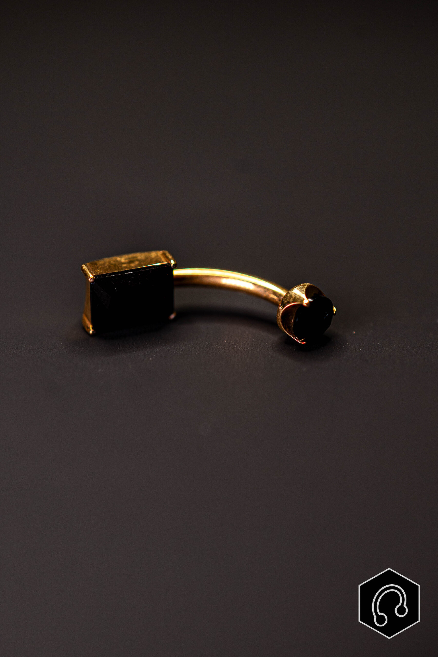 Banane Nombril Titane Doré Black Gem