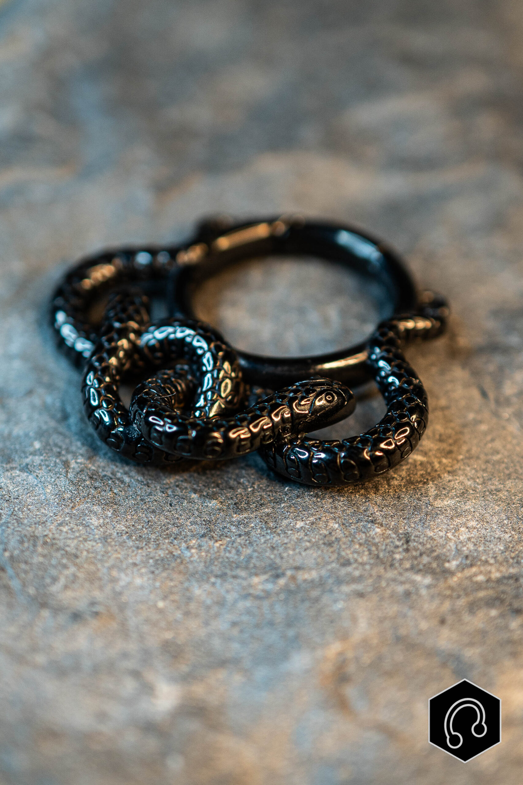 Poids d'oreille noir Venom Coil