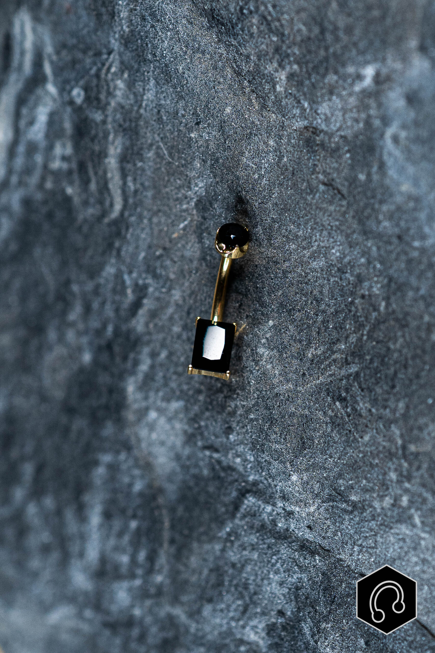 Banane Nombril Titane Doré Black Gem