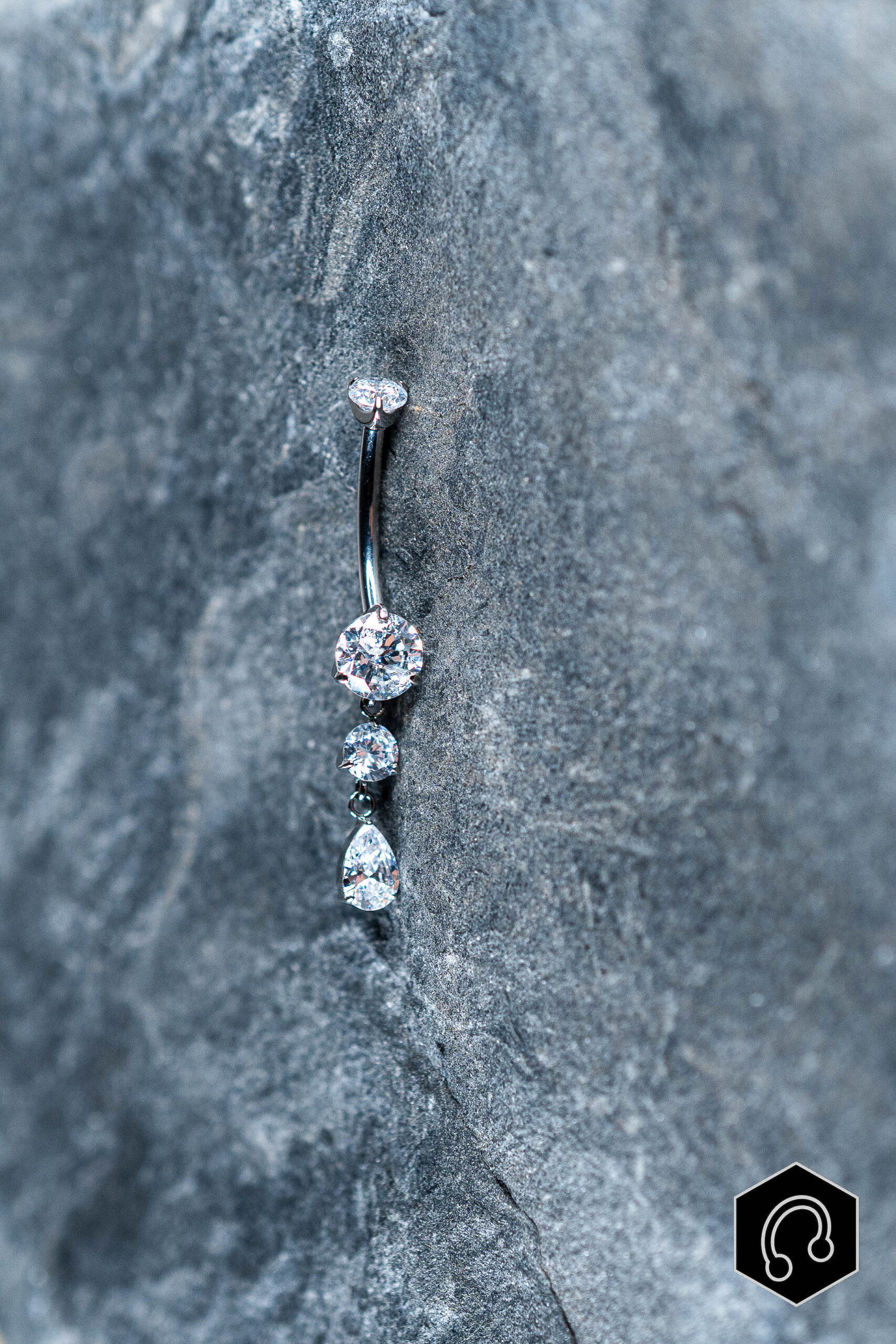 Banane Nombril Titane Élegante Cascade