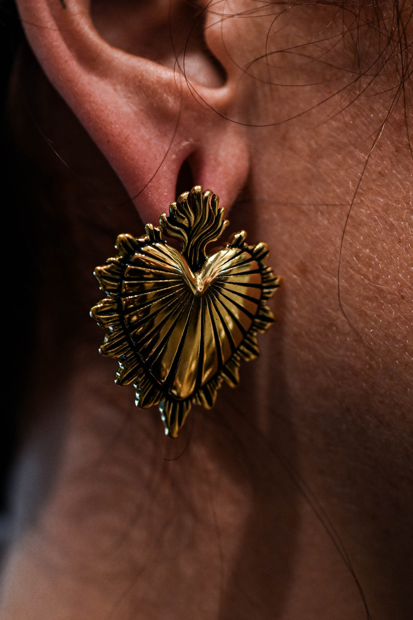 Poids d'oreille Doré Sacred Flame