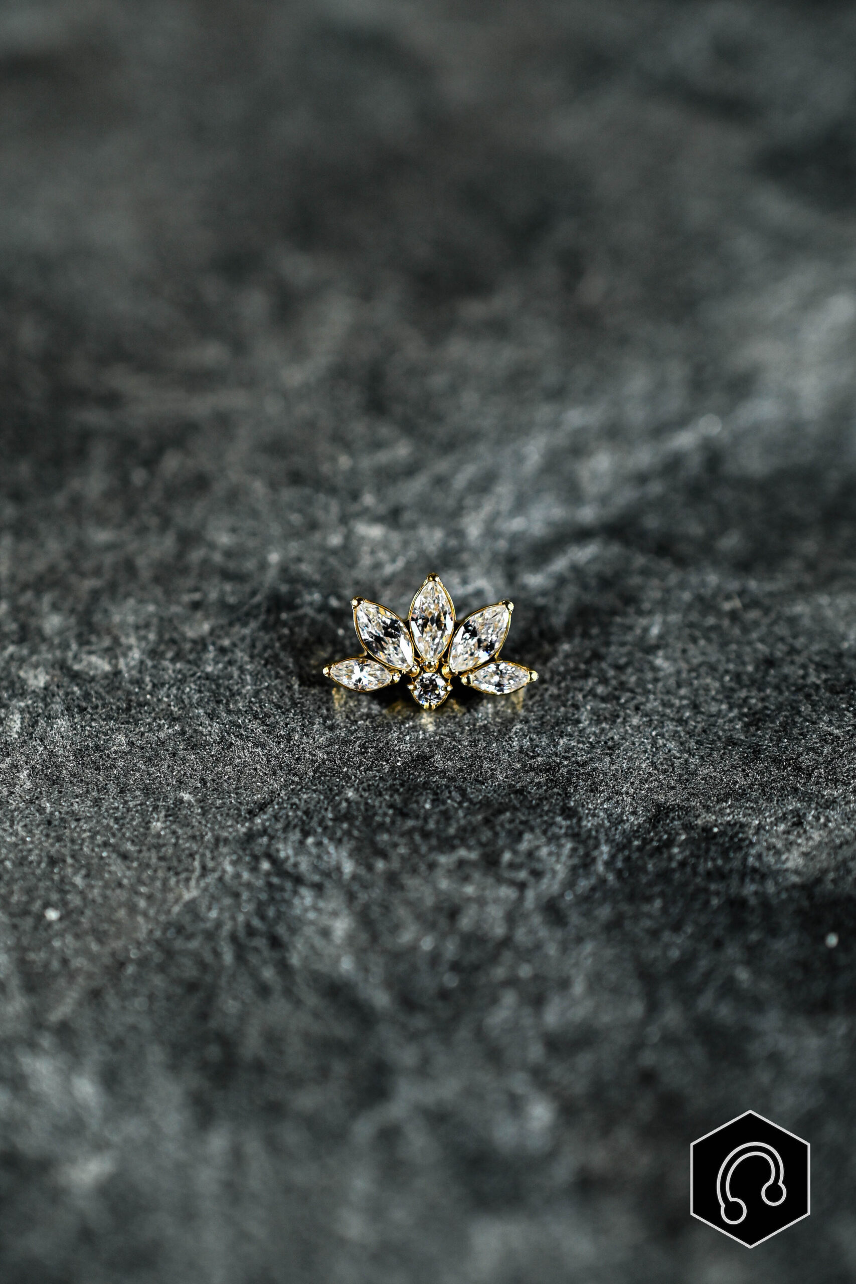 Labret Titane Doré Lotus Étoilé