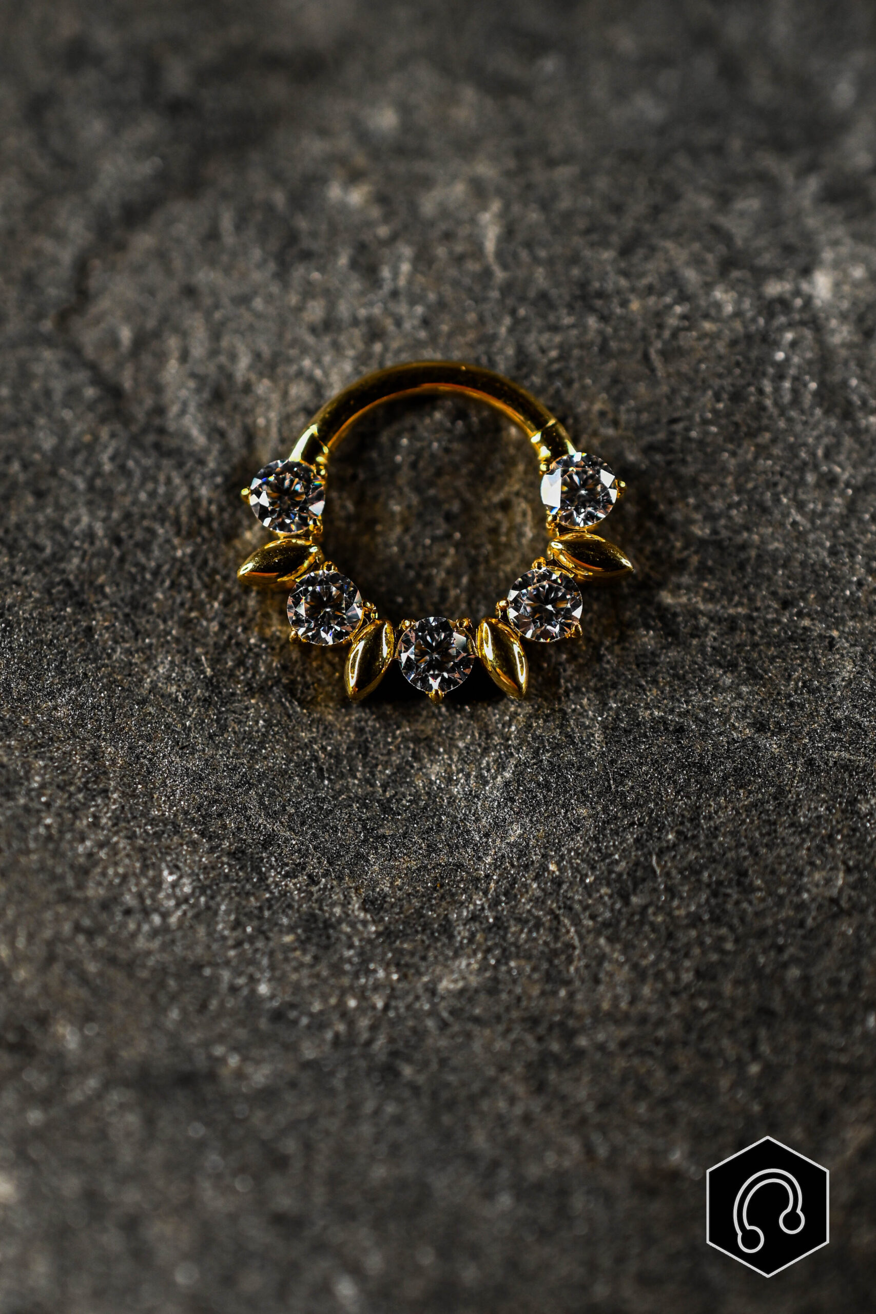 Anneau Clicker Titane Éloria Doré