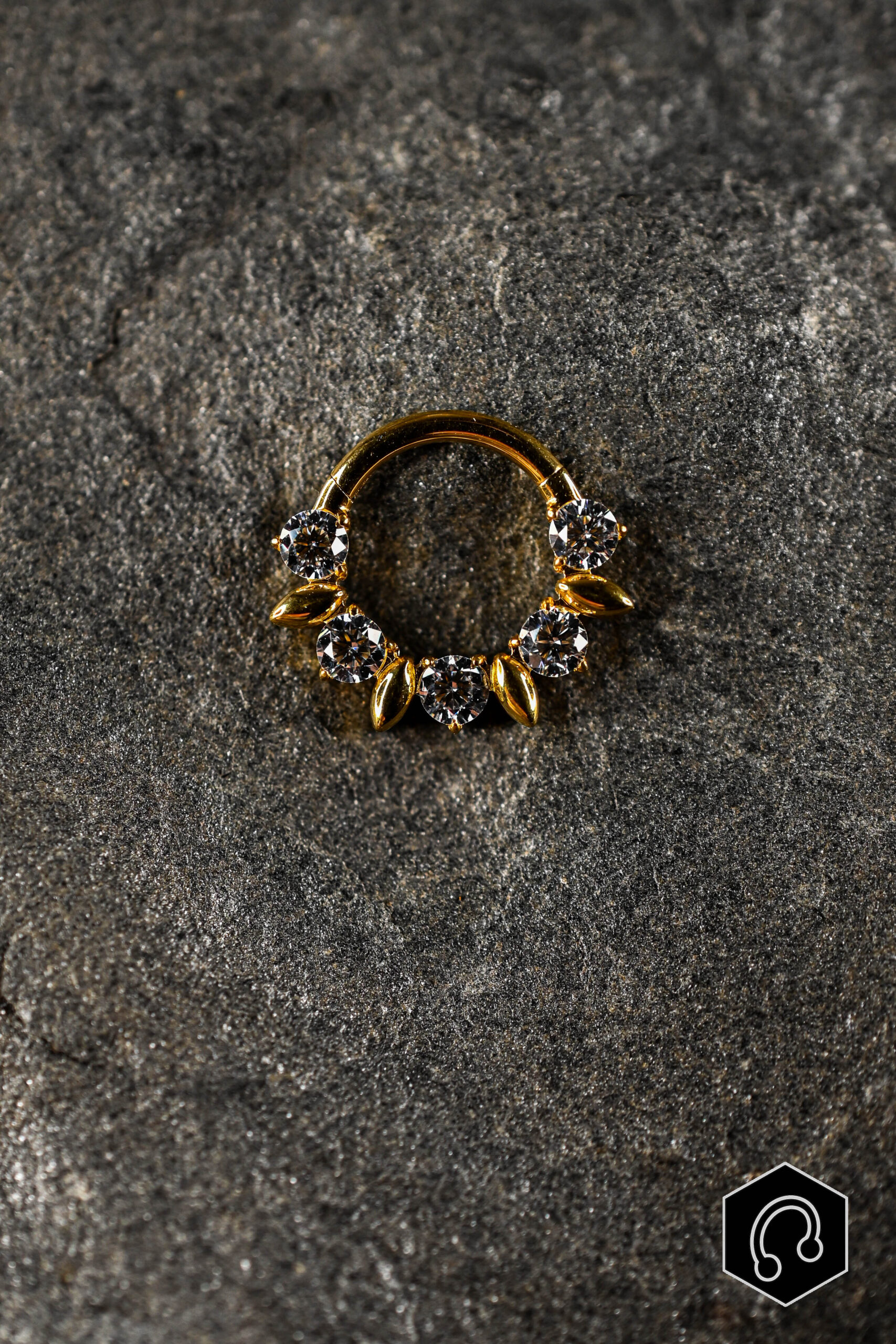 Anneau Clicker Titane Éloria Doré