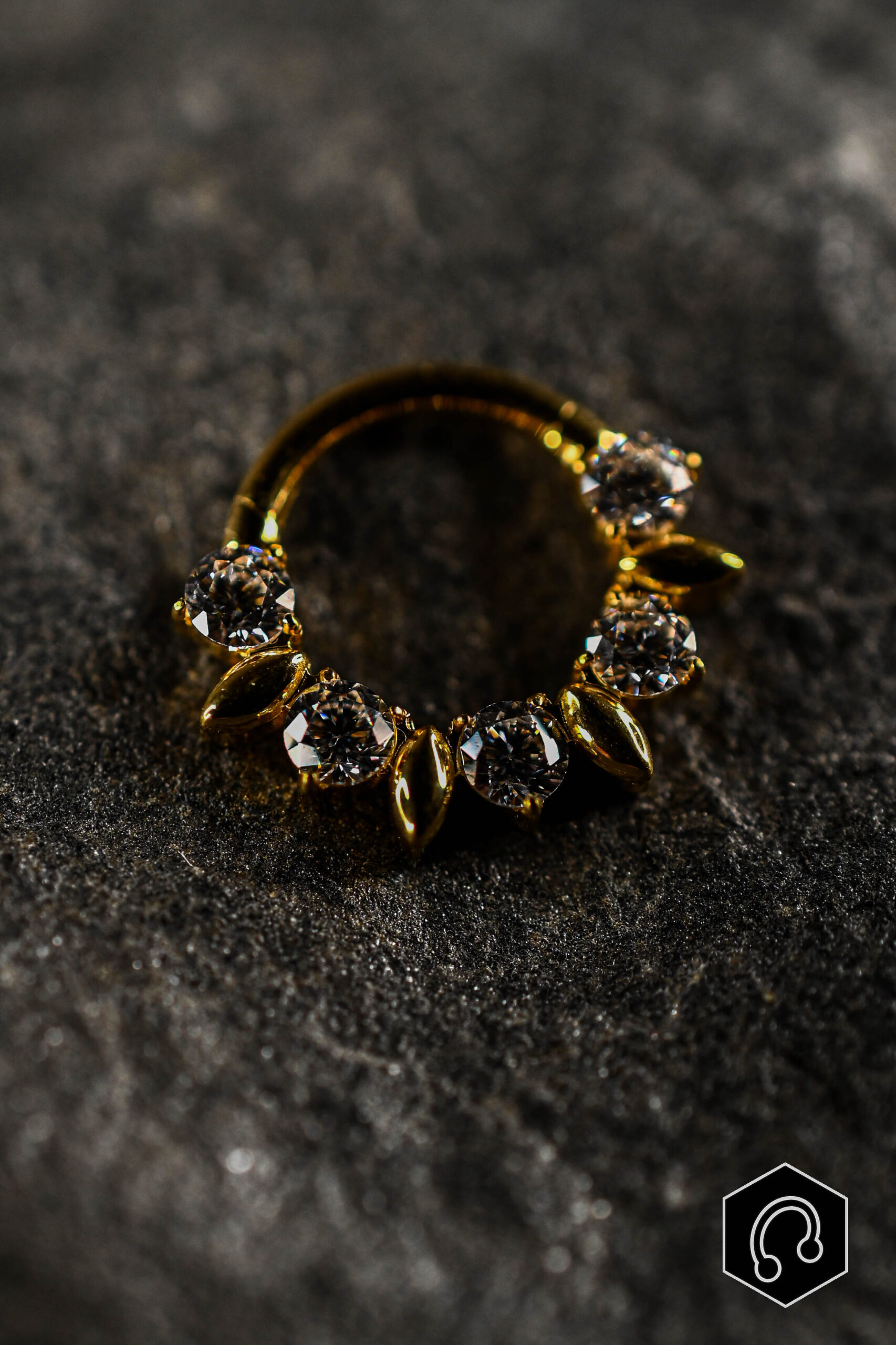 Anneau Clicker Titane Éloria Doré