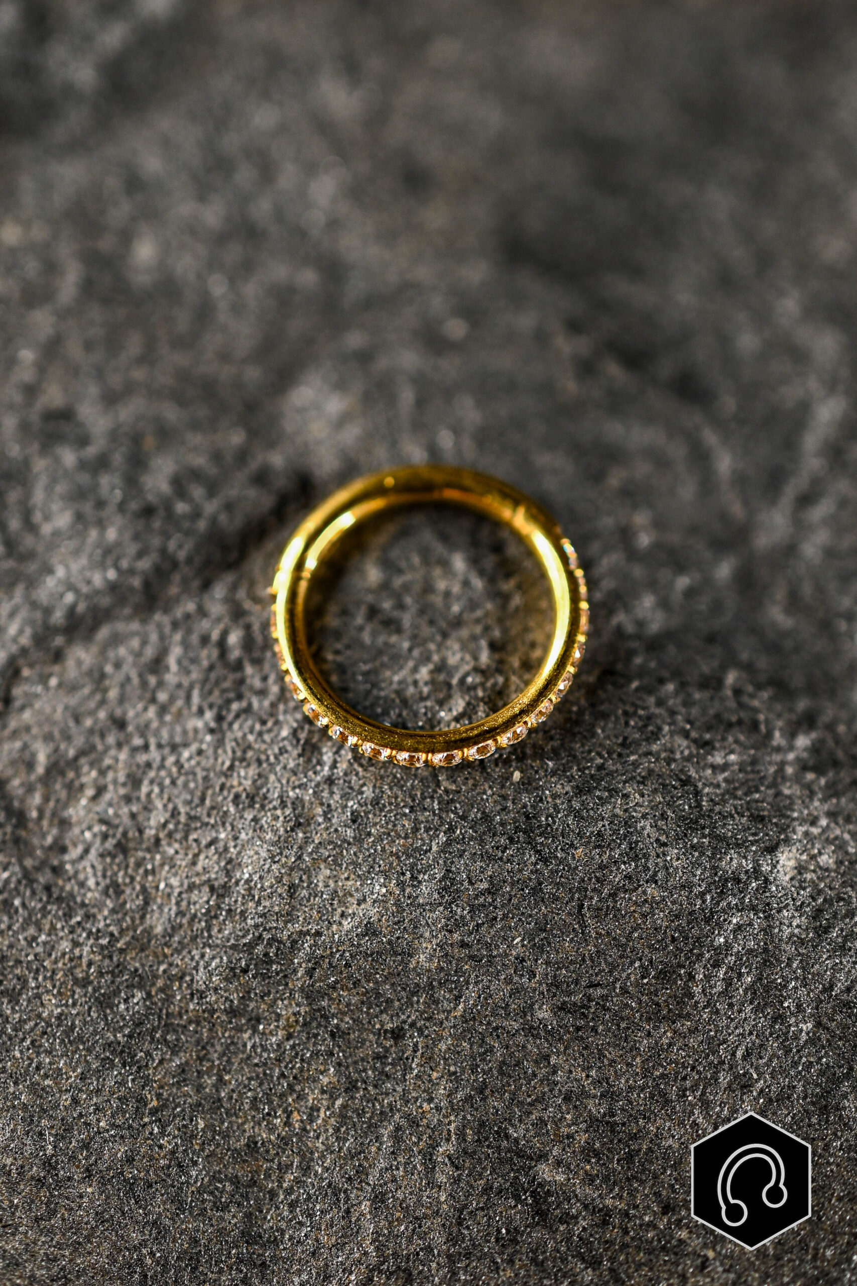 Anneau Clicker Titane Doré Épure