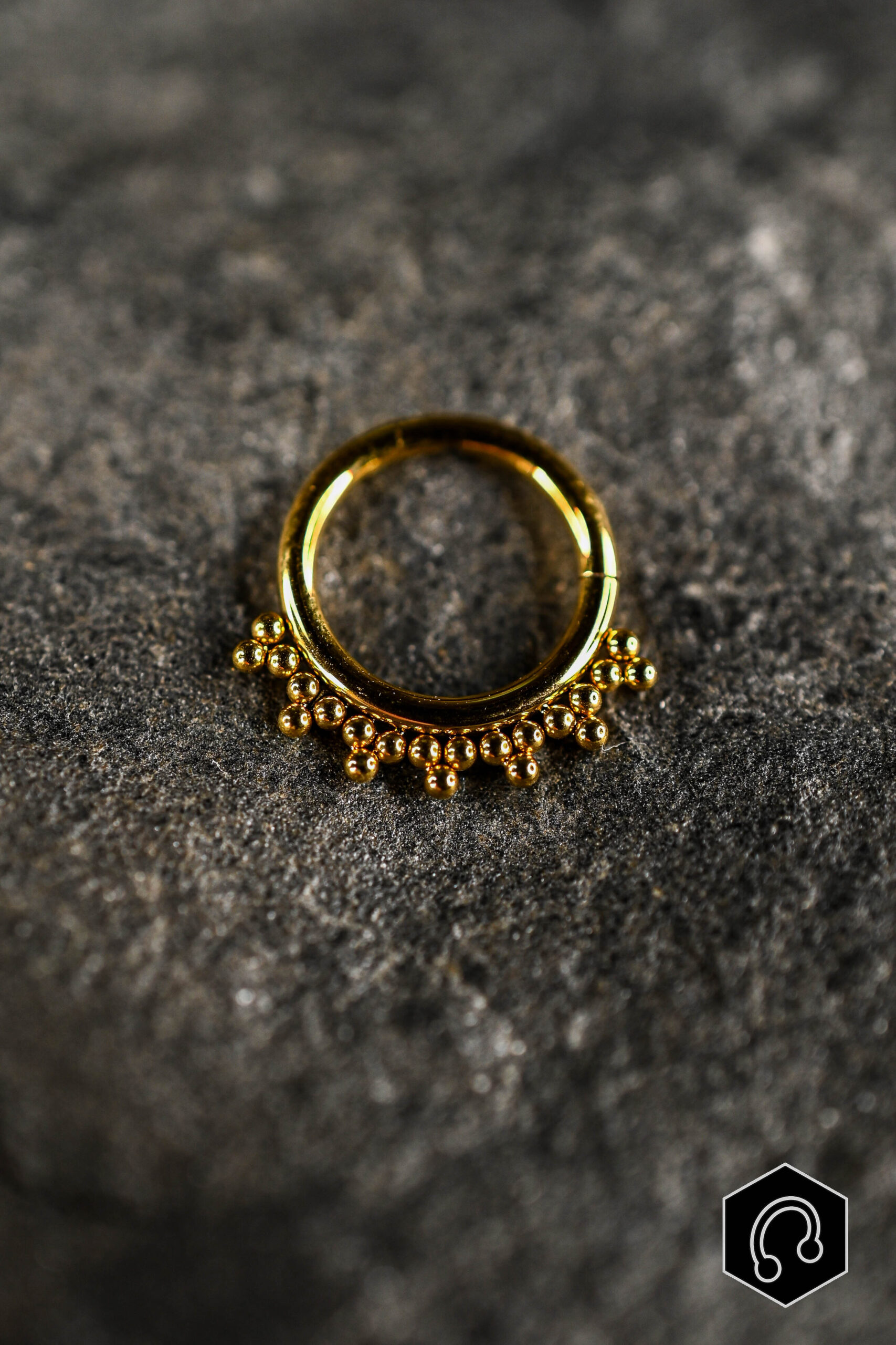 Anneau Clicker Titane Doré Echo Bloom