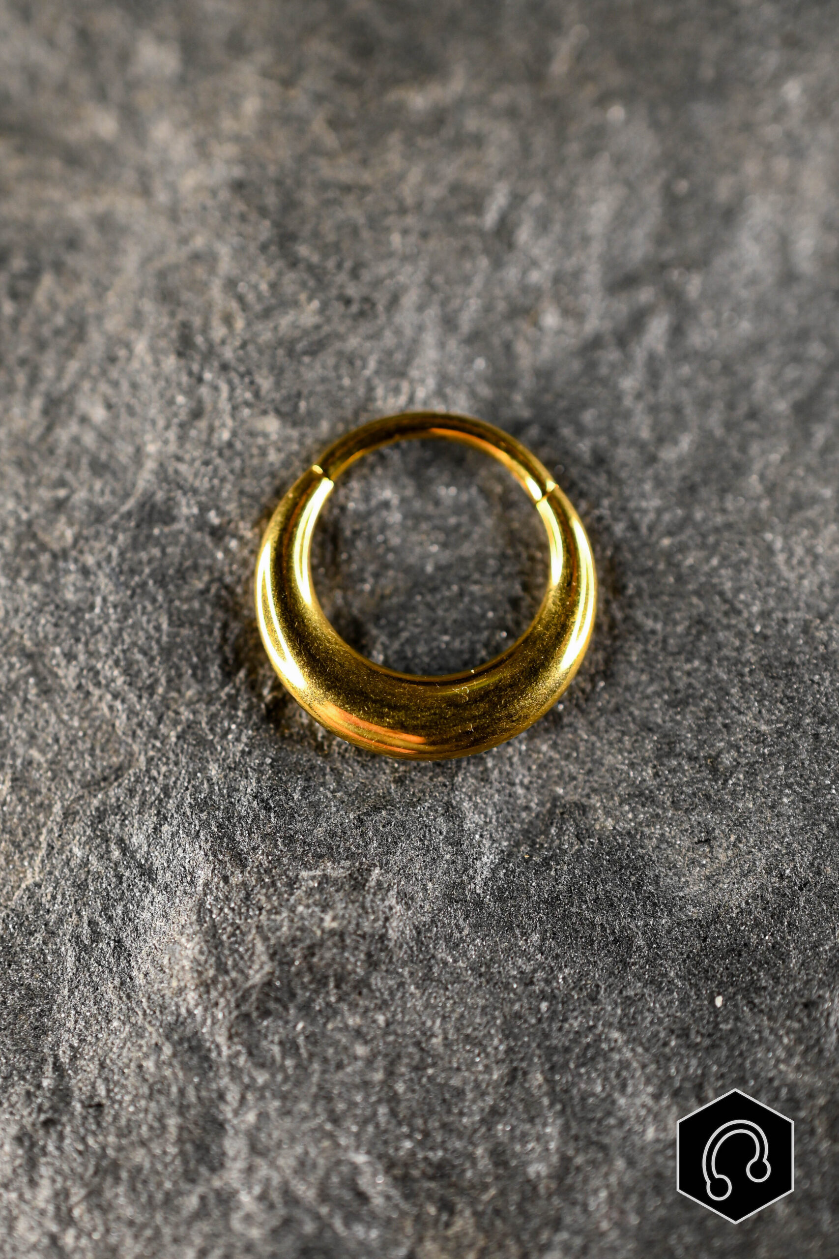 Anneau Clicker Titane Doré Dome