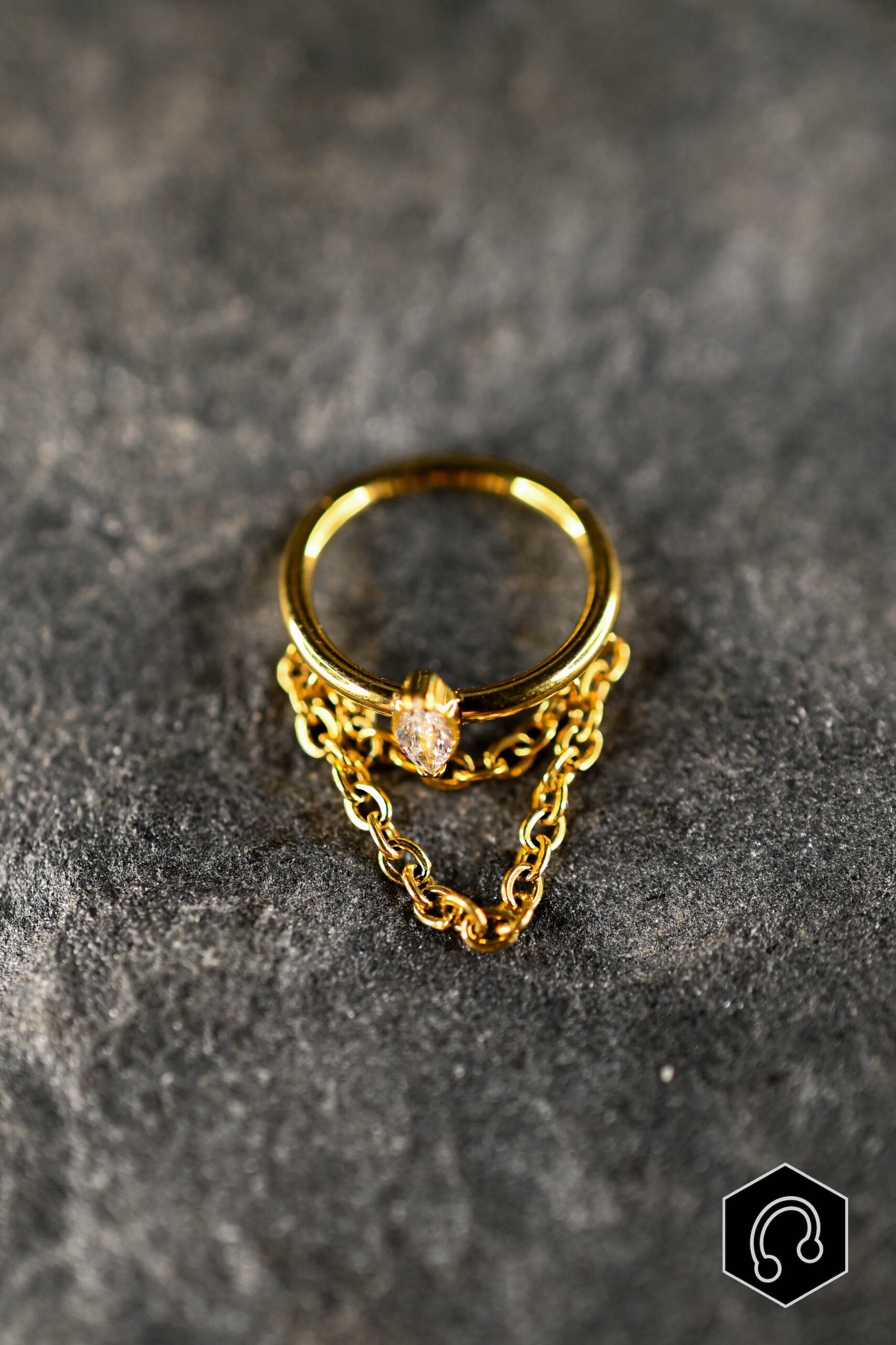 Anneau Titane doré Teardrop Chain