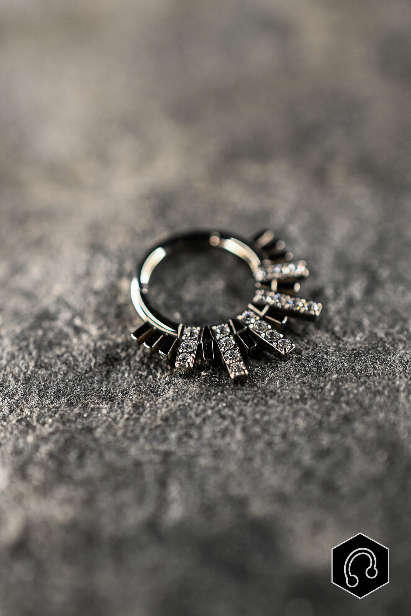 Anneau Clicker Titane Éclat Solaire