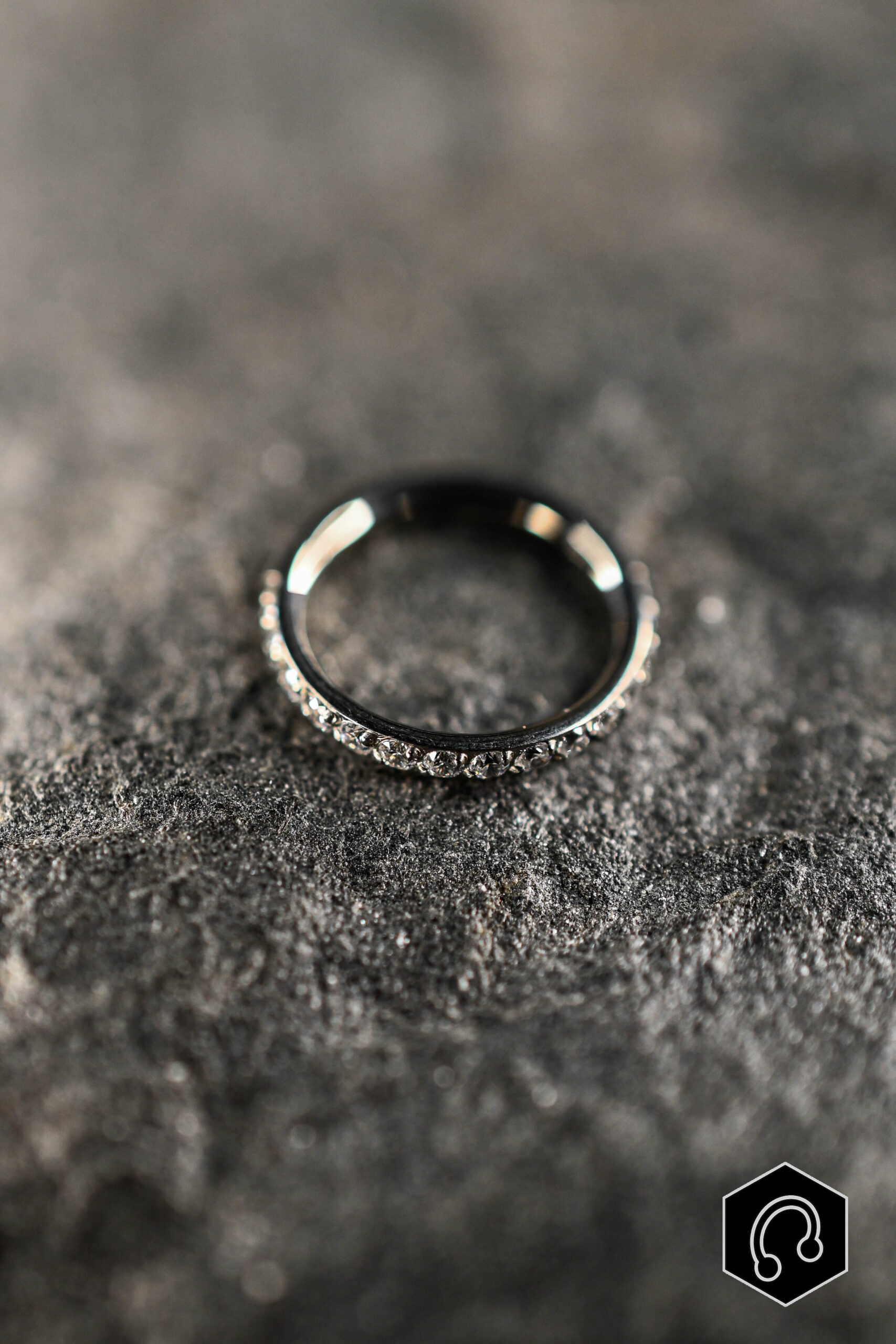 Anneau Clicker Titane Argenté Épure