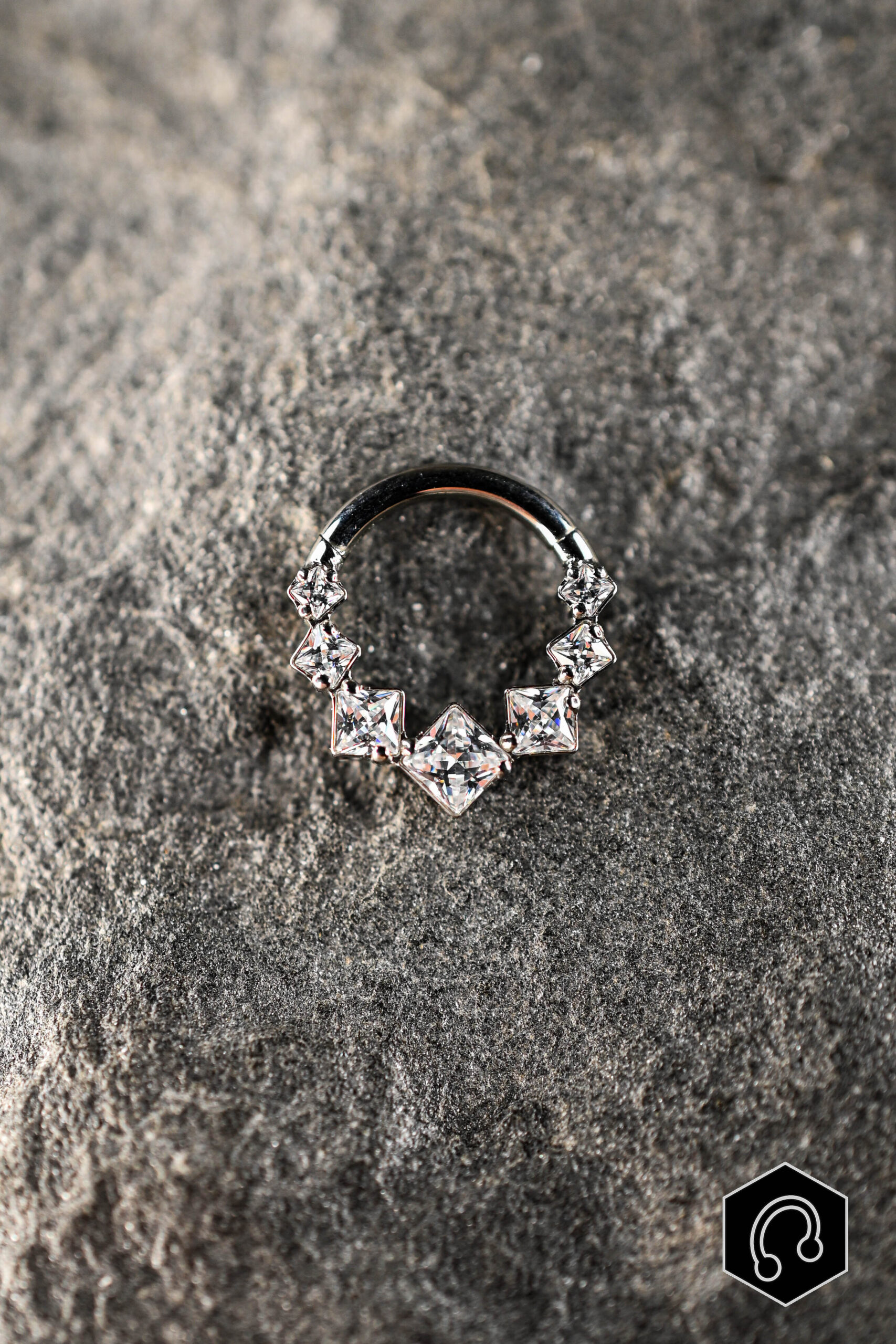 Anneau Clicker Titane Argenté Prism