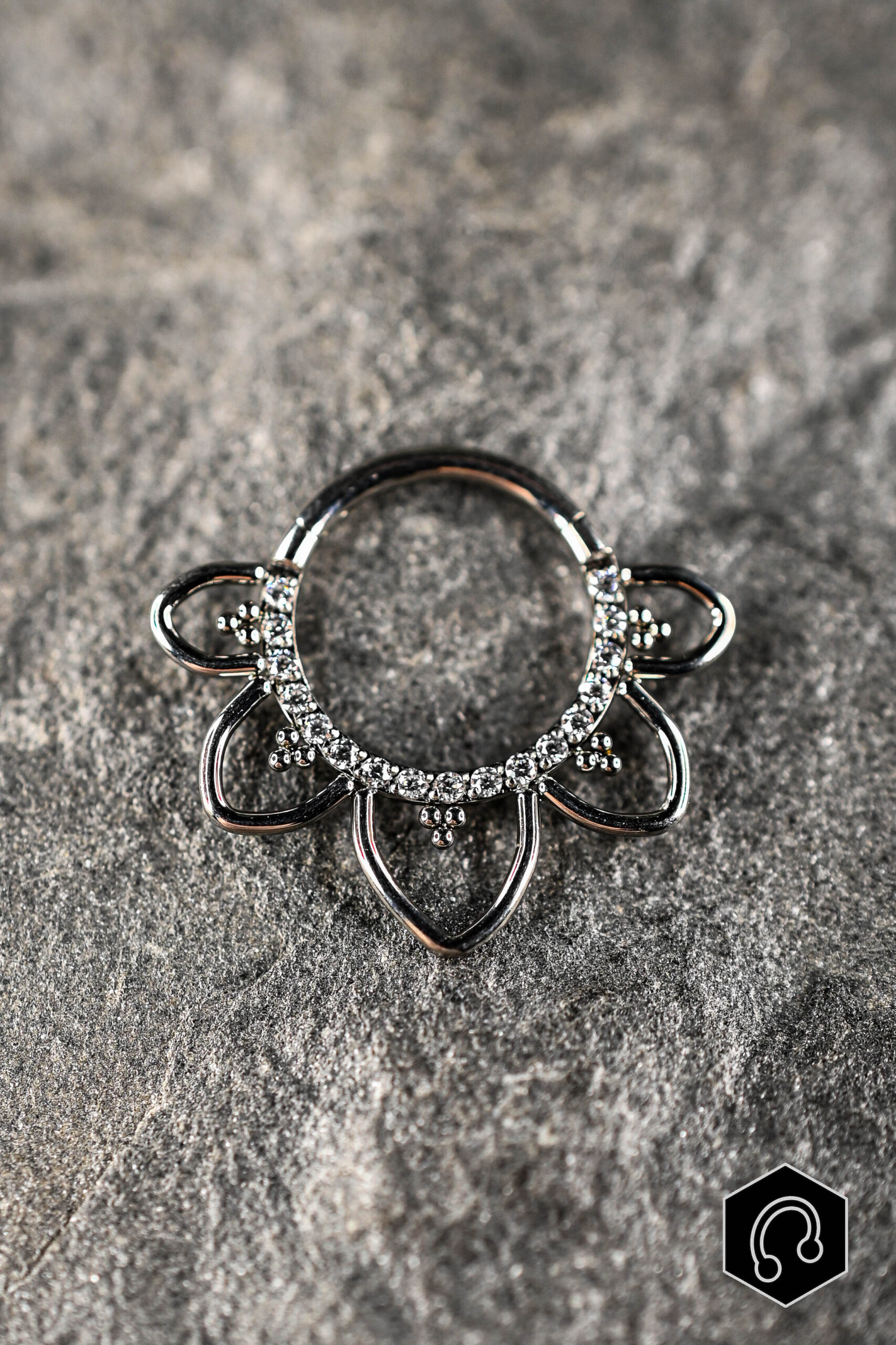 Anneau Titane Argenté Cathédrale