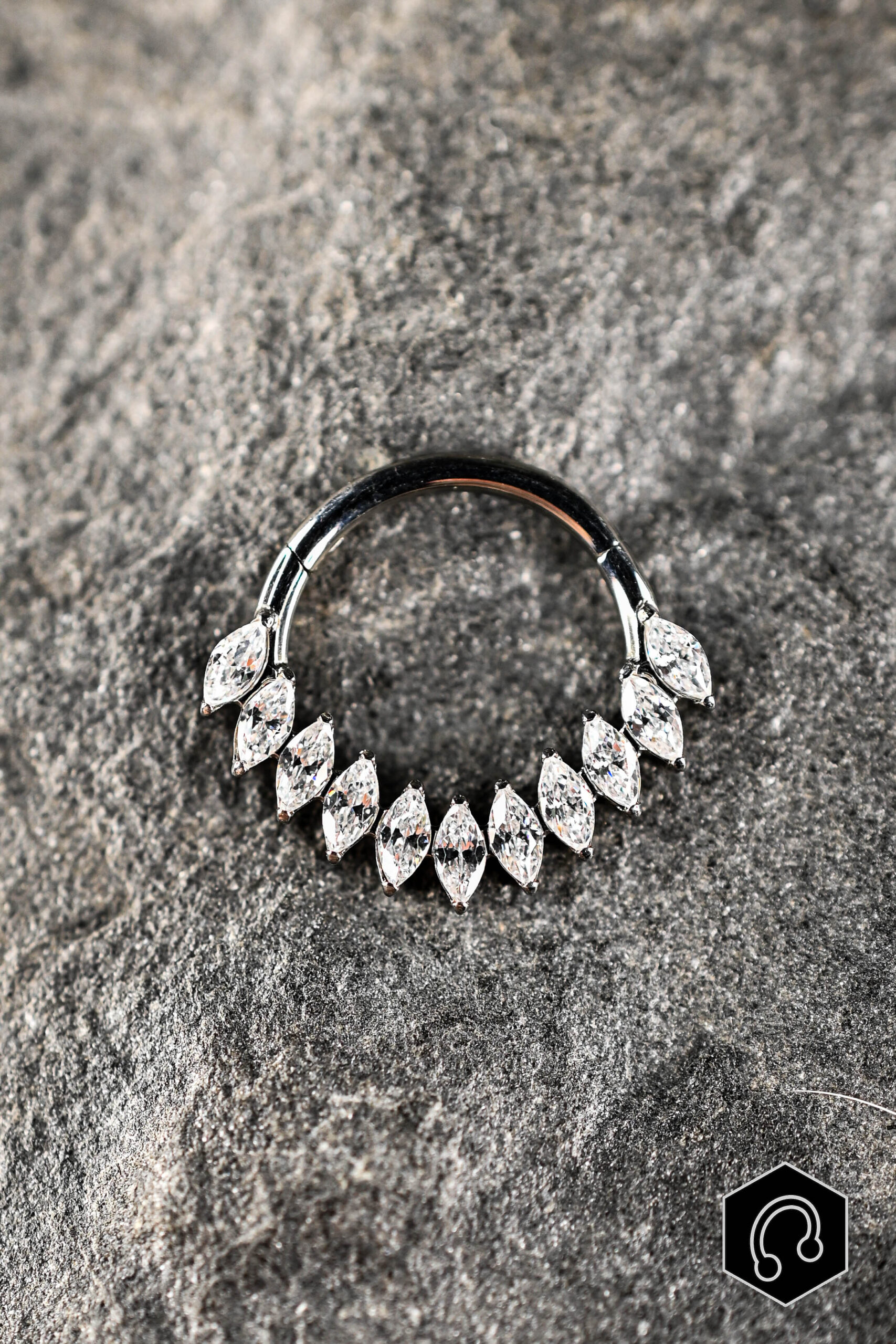 Anneau Clicker Titane Silver Bloom