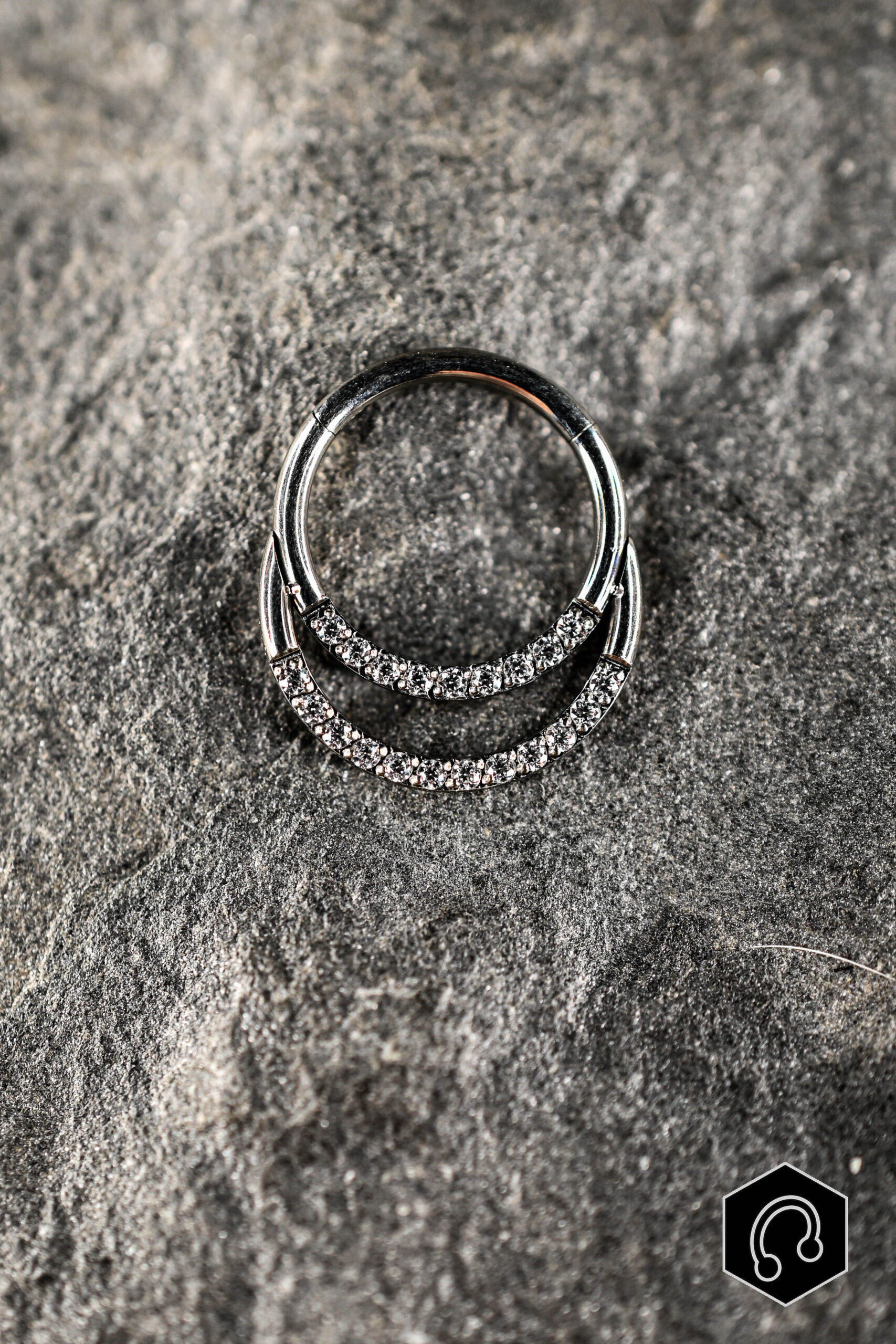 Anneau Clicker Titane Argenté Double Halo