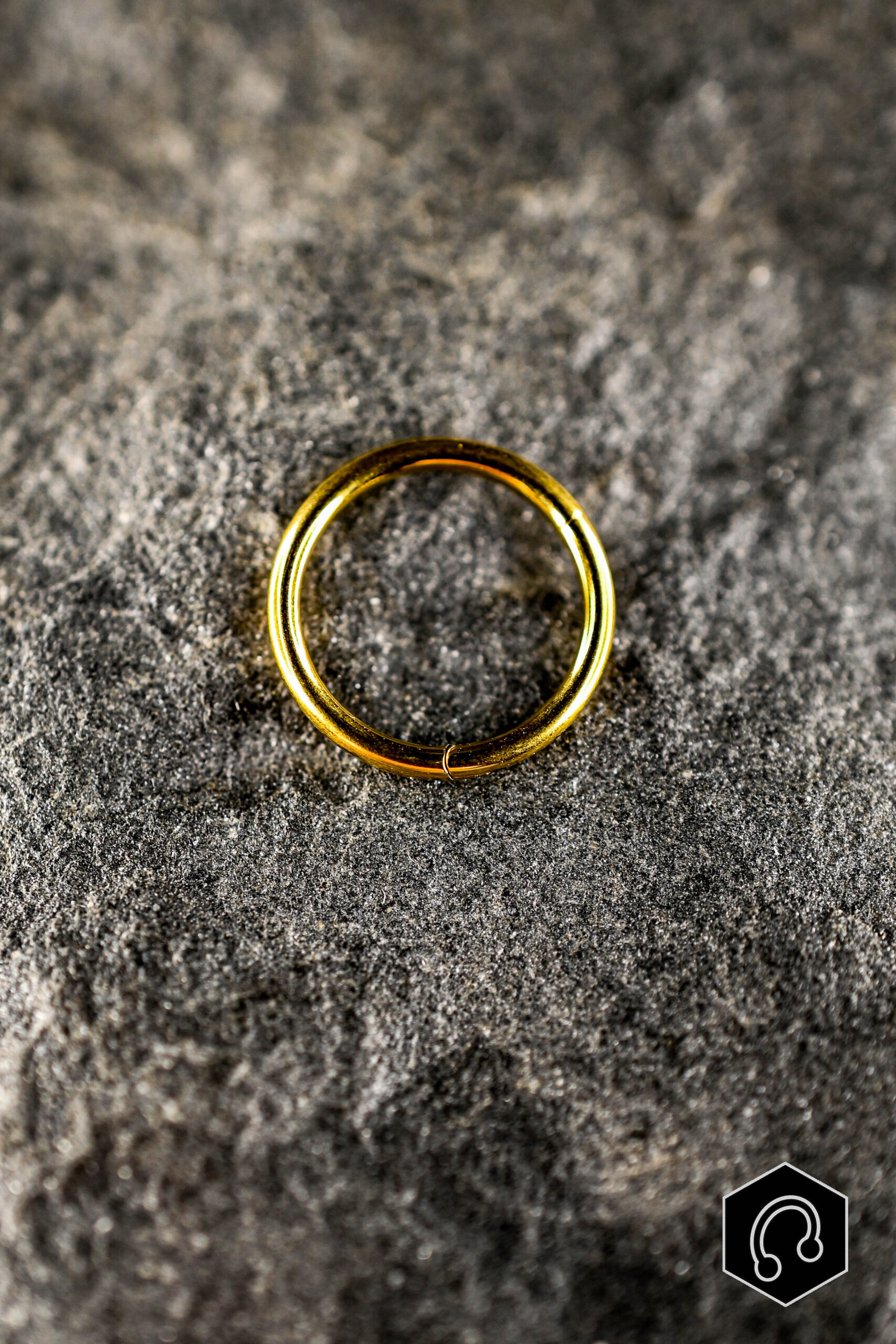 Anneau Clicker Titane Doré 0.8 Essential