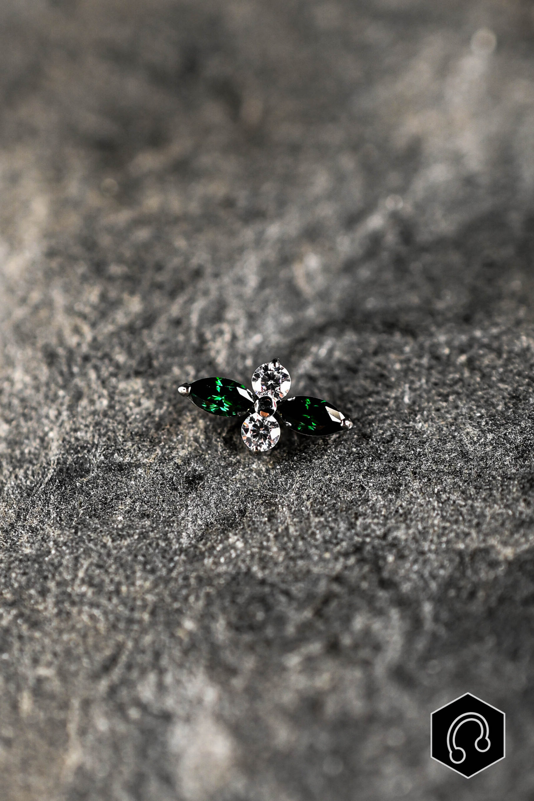 Labret Titane Argenté Émeraude Céleste