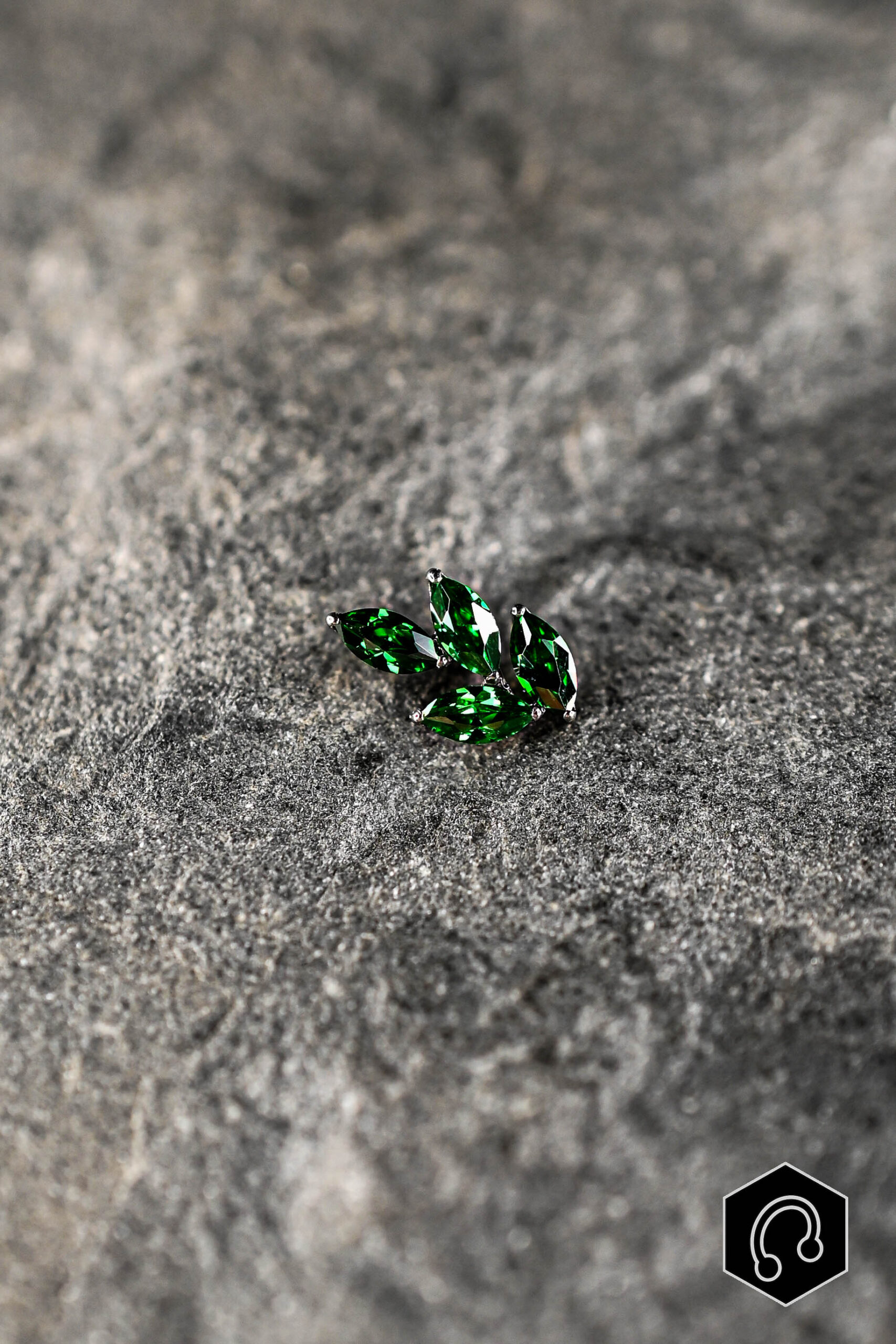 Labret Titane Vert Crystal Leaf