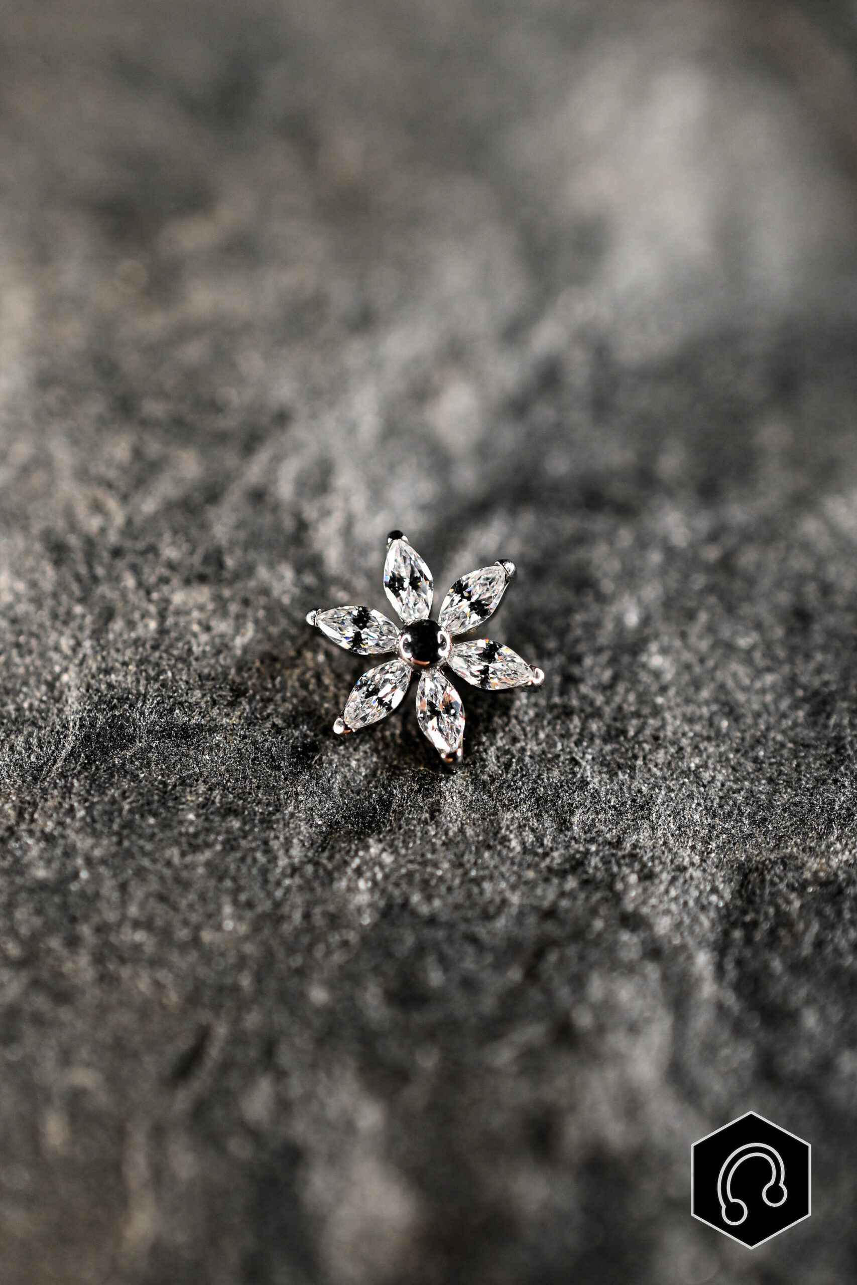 Labret titane argenté Bloom Éclatant