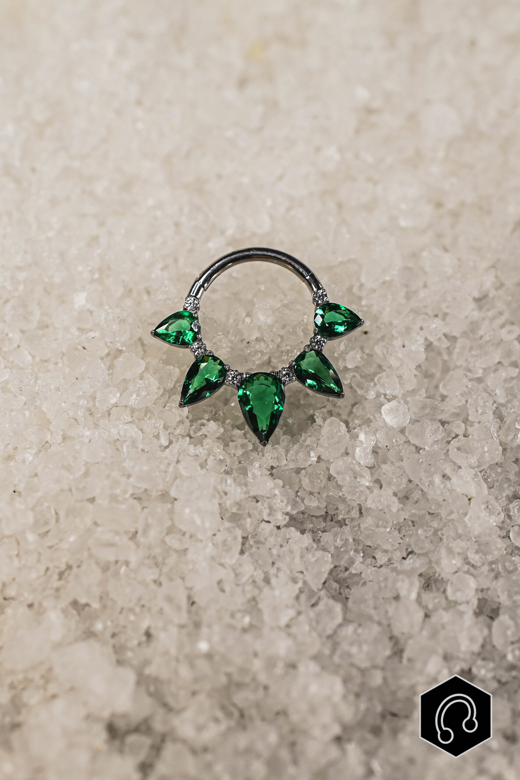 Anneau Titane Argenté Emerald Queen