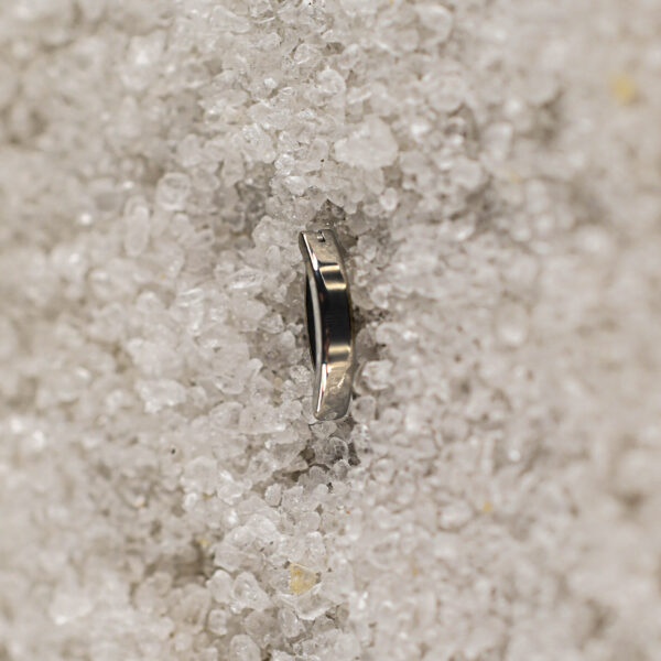 Banane Nombril Titane Argenté Curvea