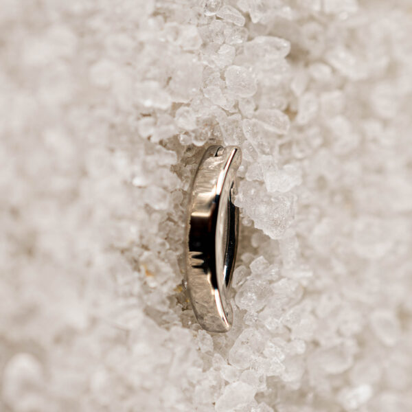 Banane Nombril Titane Argenté Curvea