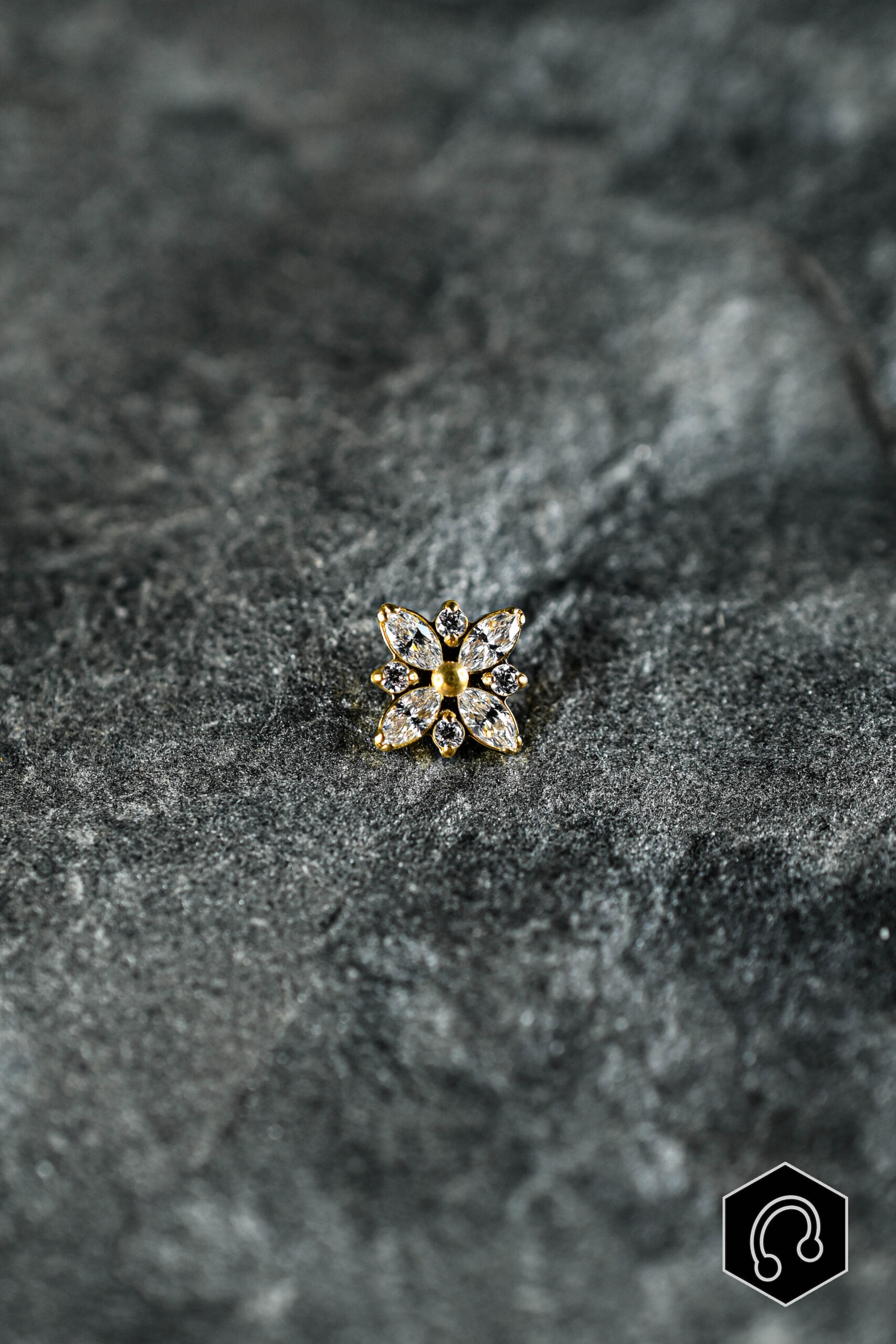 Labret Titane Doré Moyen Crystal Bloom