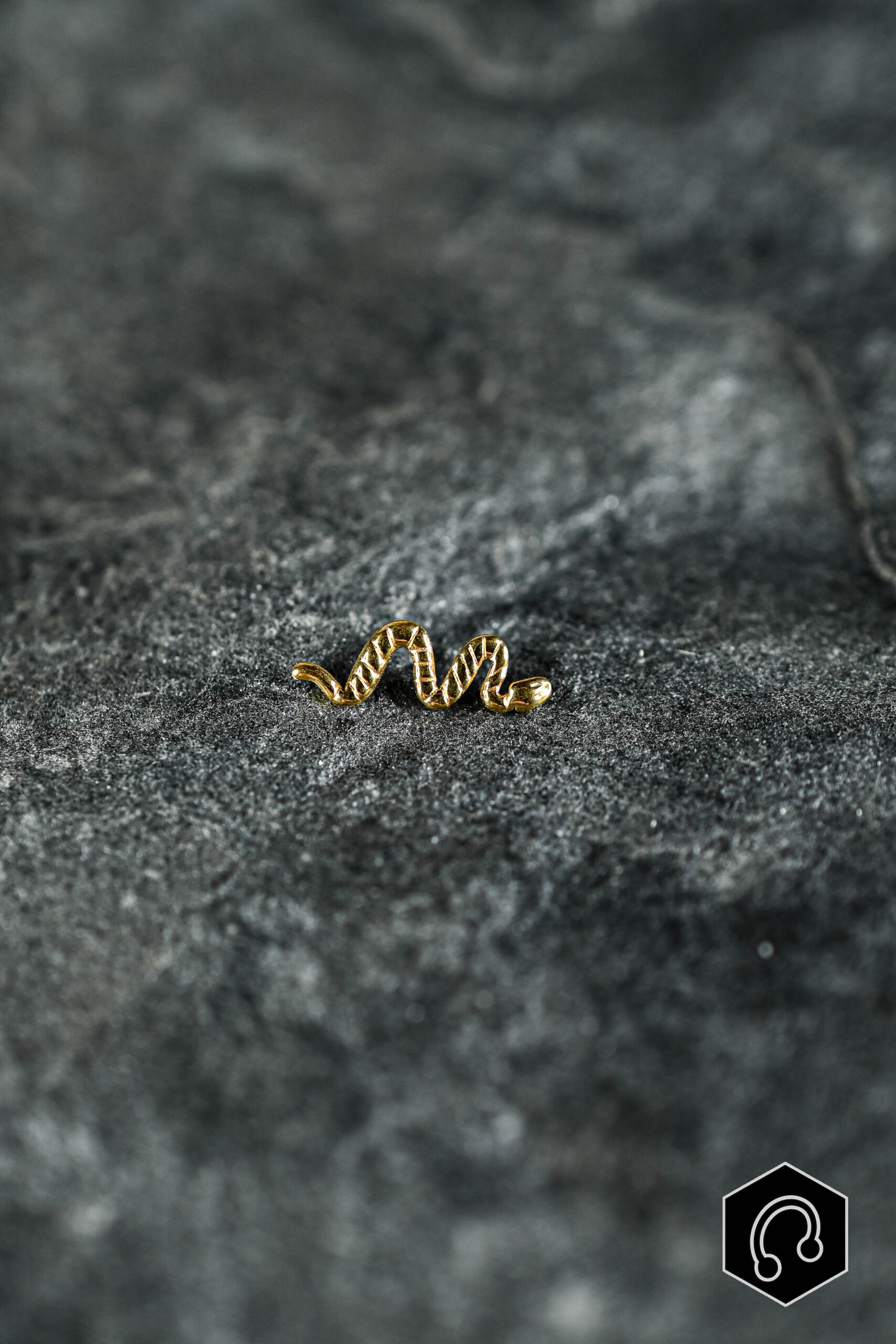 Labret Titane Doré Nagini