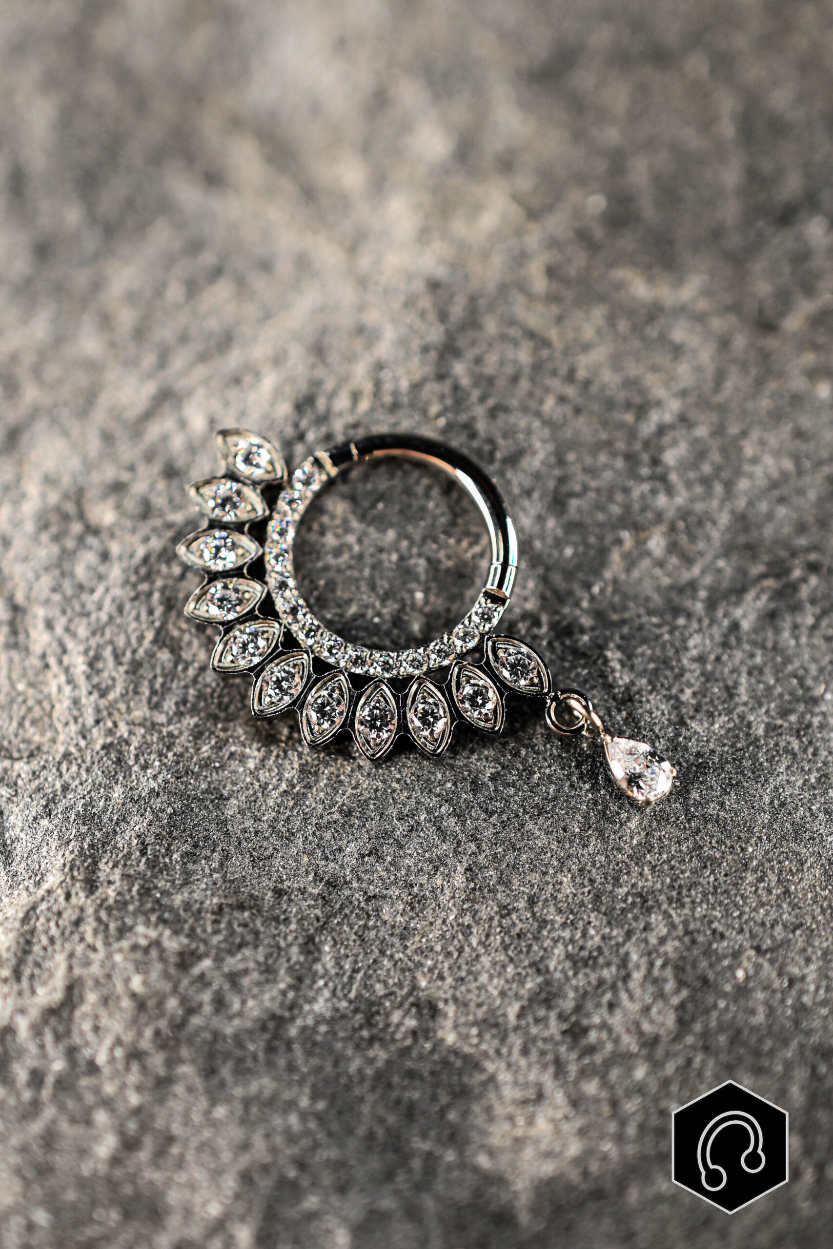 Anneau Clicker Titane Argenté Elysia