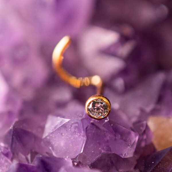 Stud narine titane doré Lumine