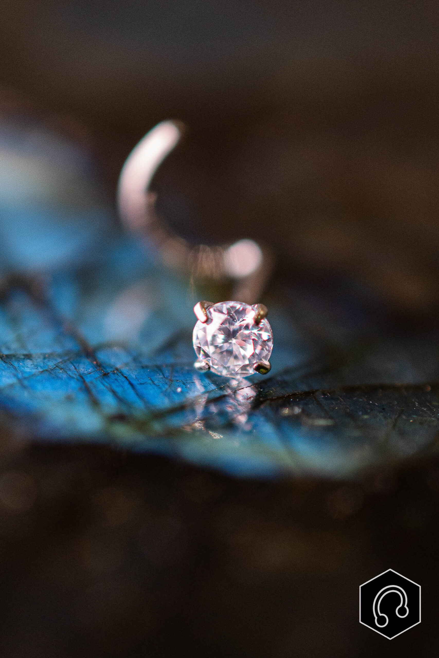 Stud Titane Argenté Éclat de Cristal