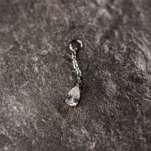 Charm Titane Argenté Crystal Tear