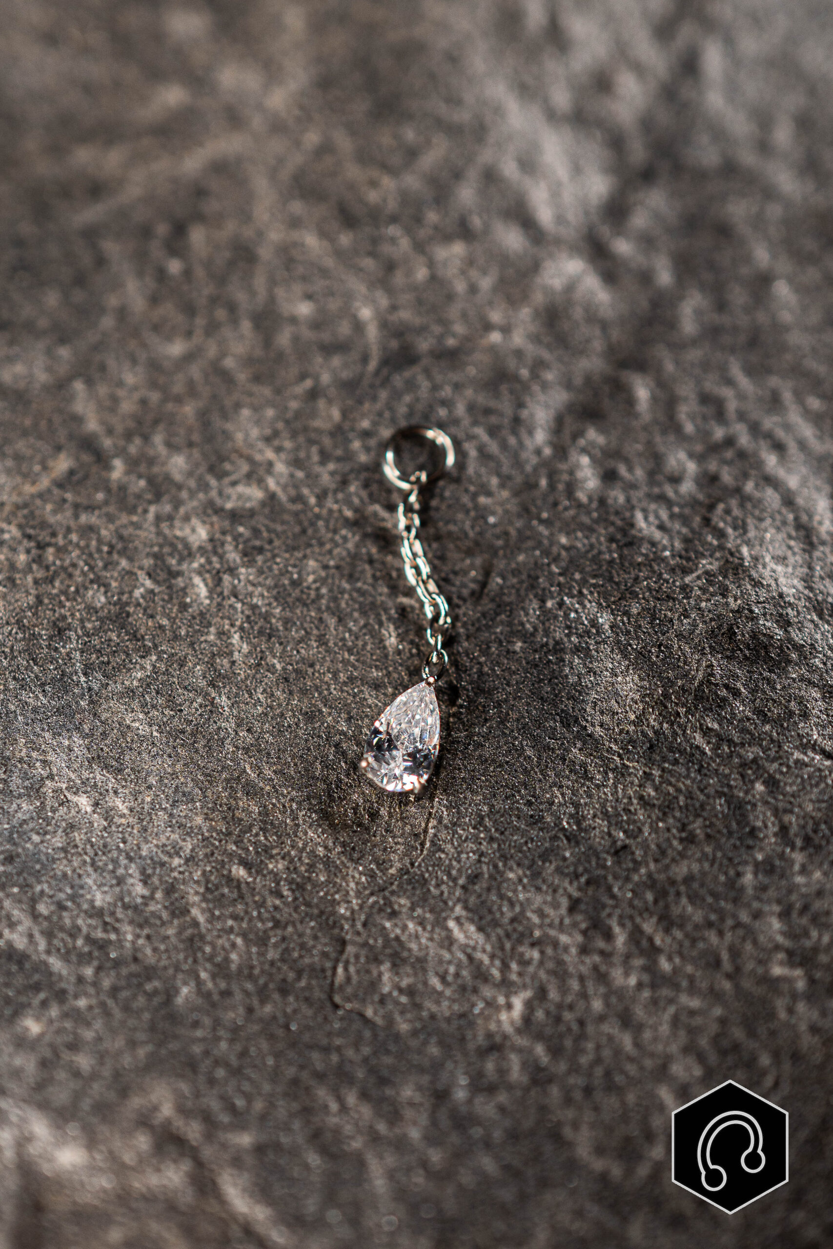 Charm Titane Argenté Crystal Tear