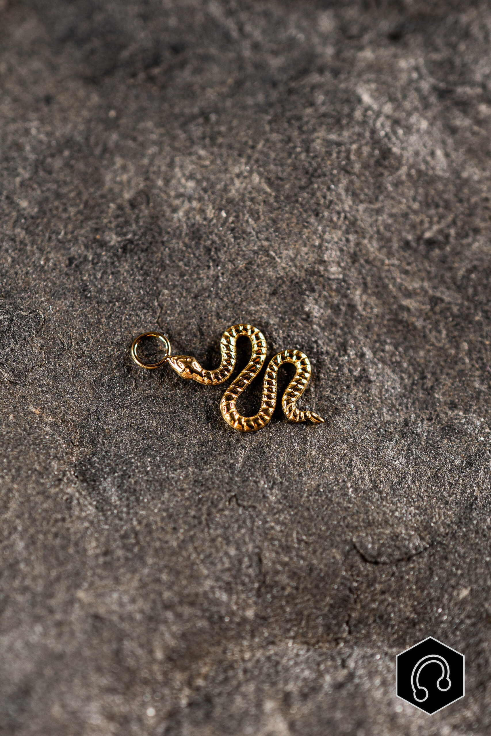 Charm Titane Doré Sinéa