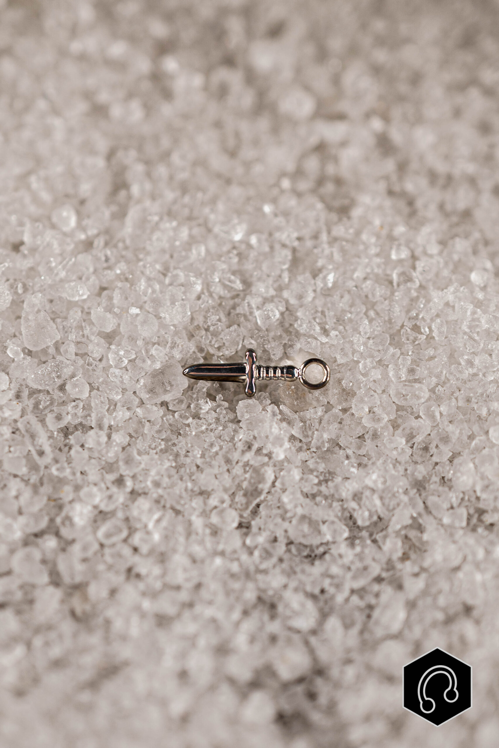 Charm Titane Argenté Dague