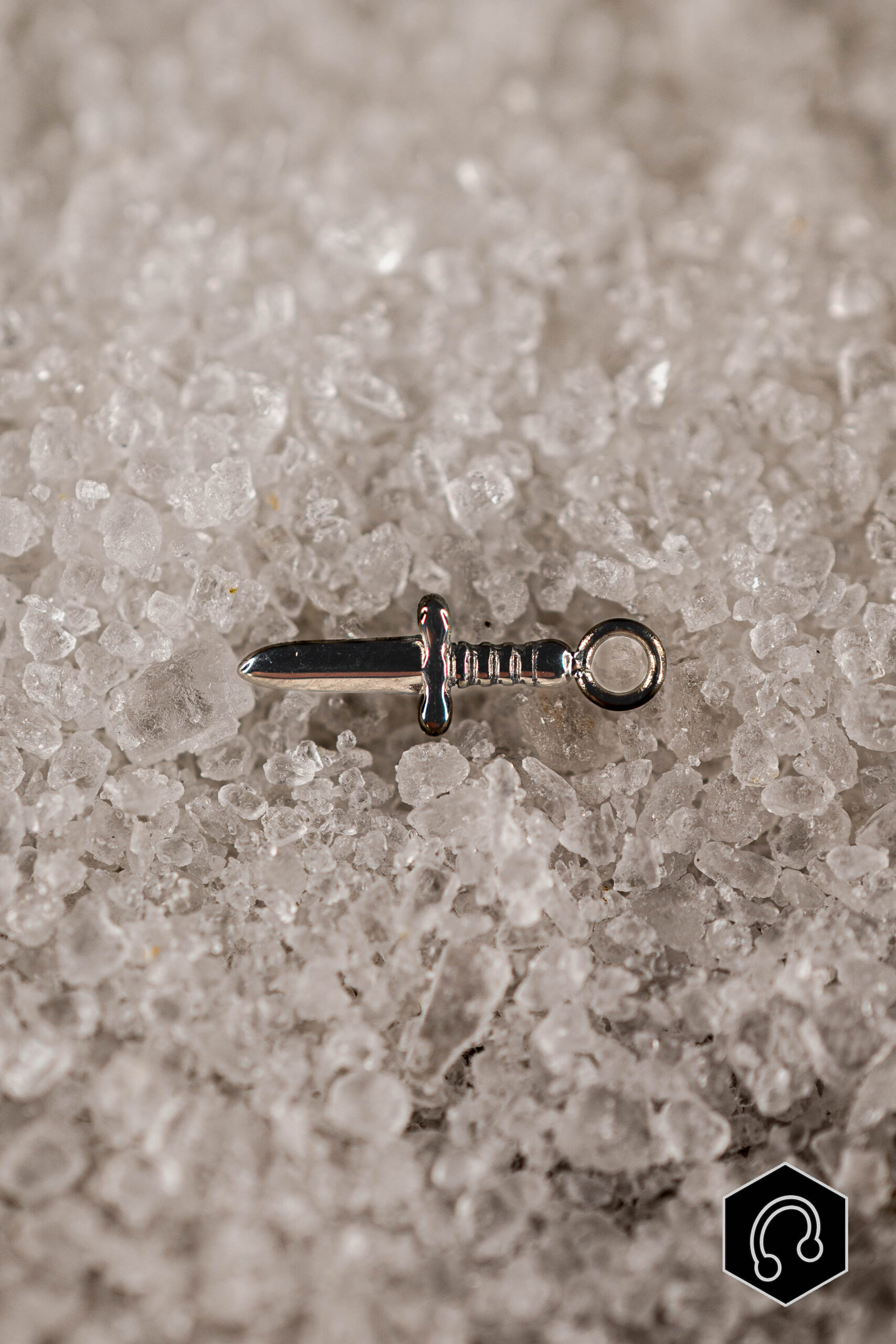 Charm Titane Argenté Dague