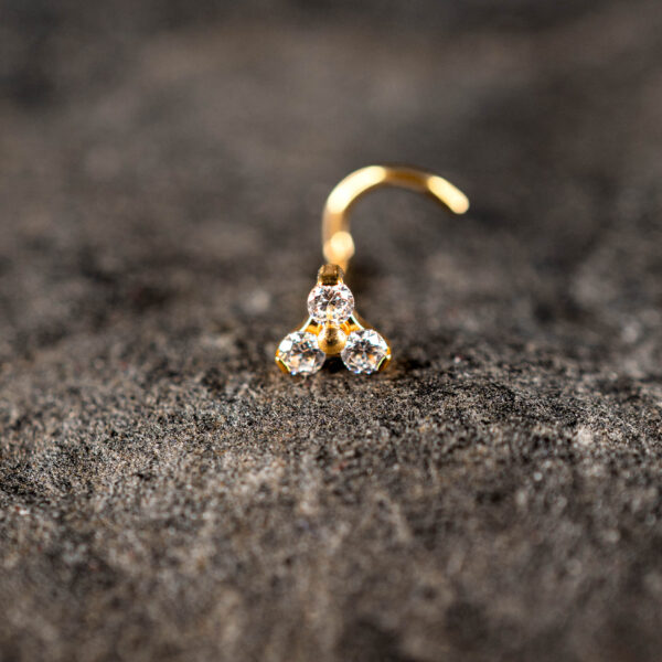 Stud Titane Doré Trinova