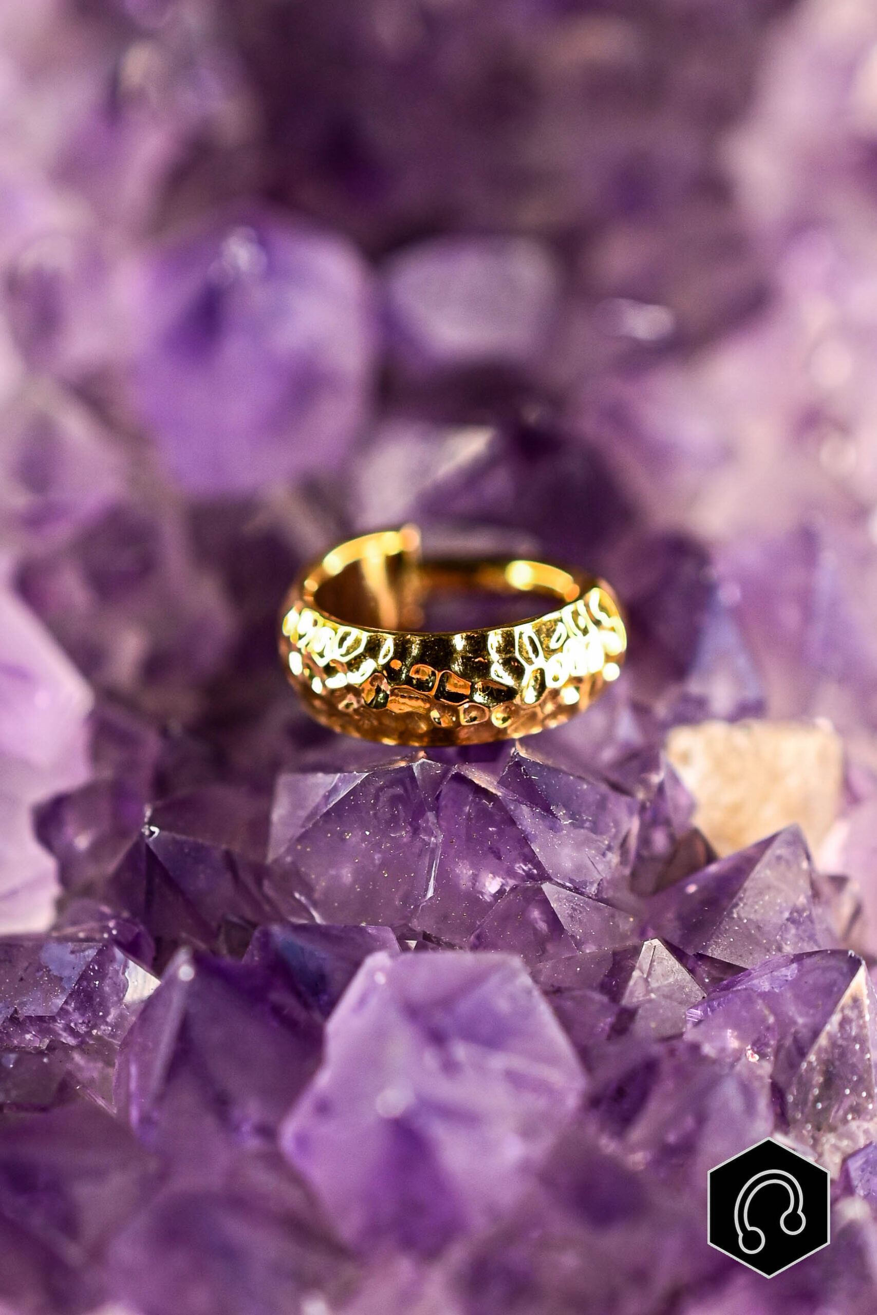 Anneau Titane doré Hammered