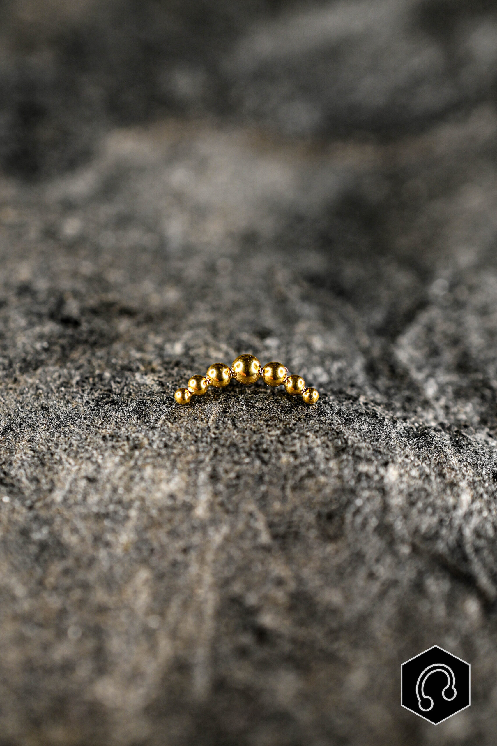 Labret Titane Doré Tiny Arc