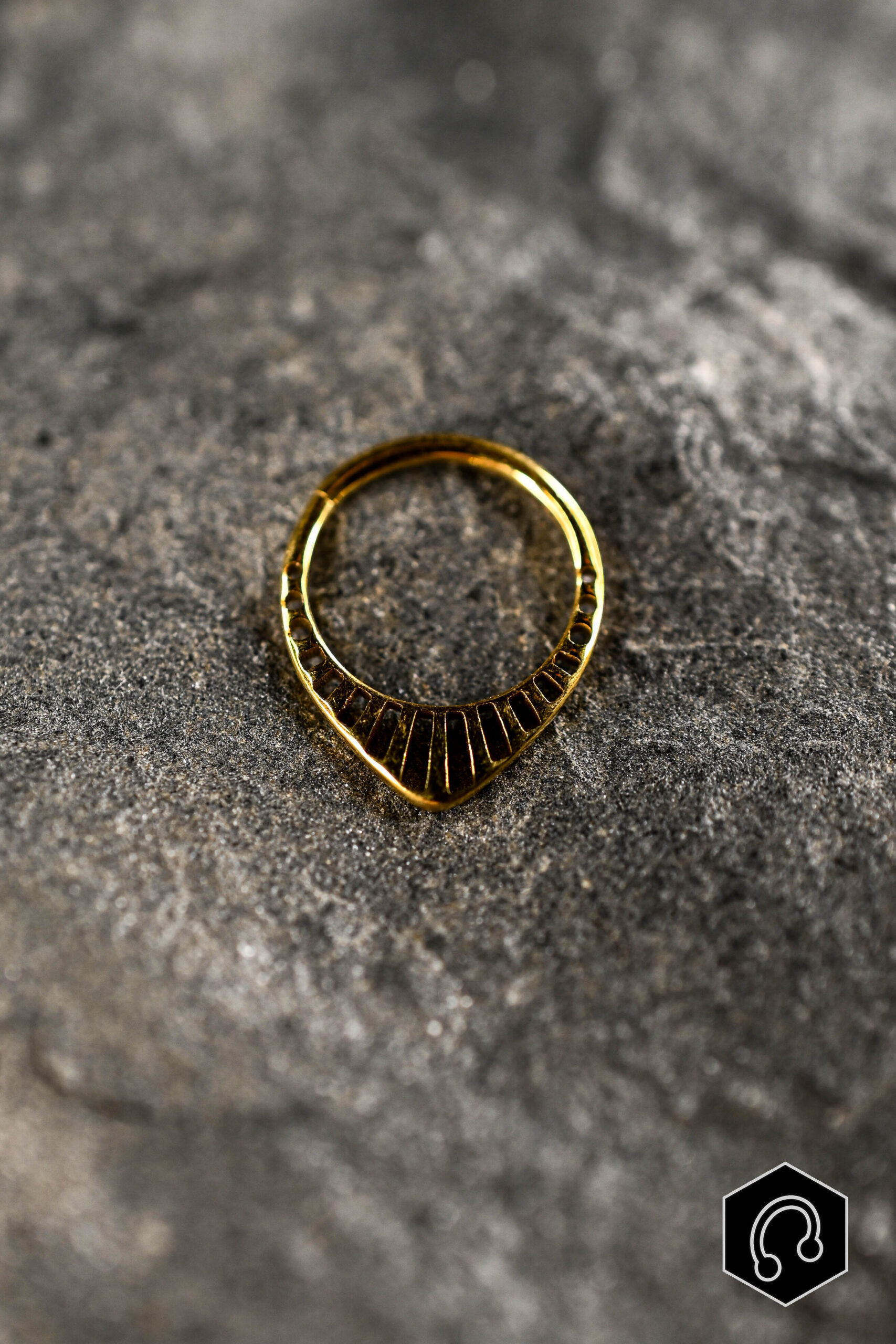 Anneau Clicker Titane Doré Crest