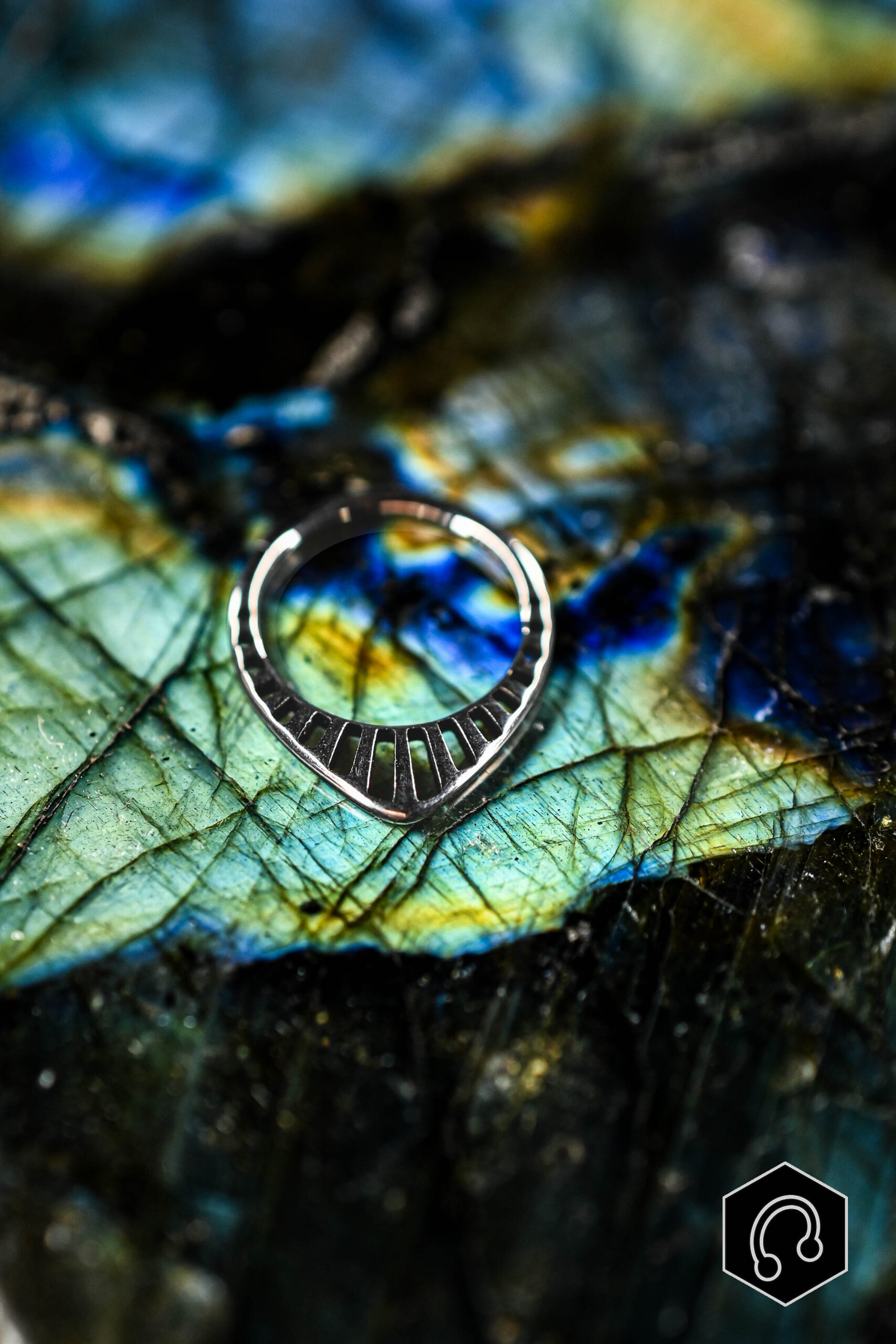 Anneau Clicker Titane Argenté Crest