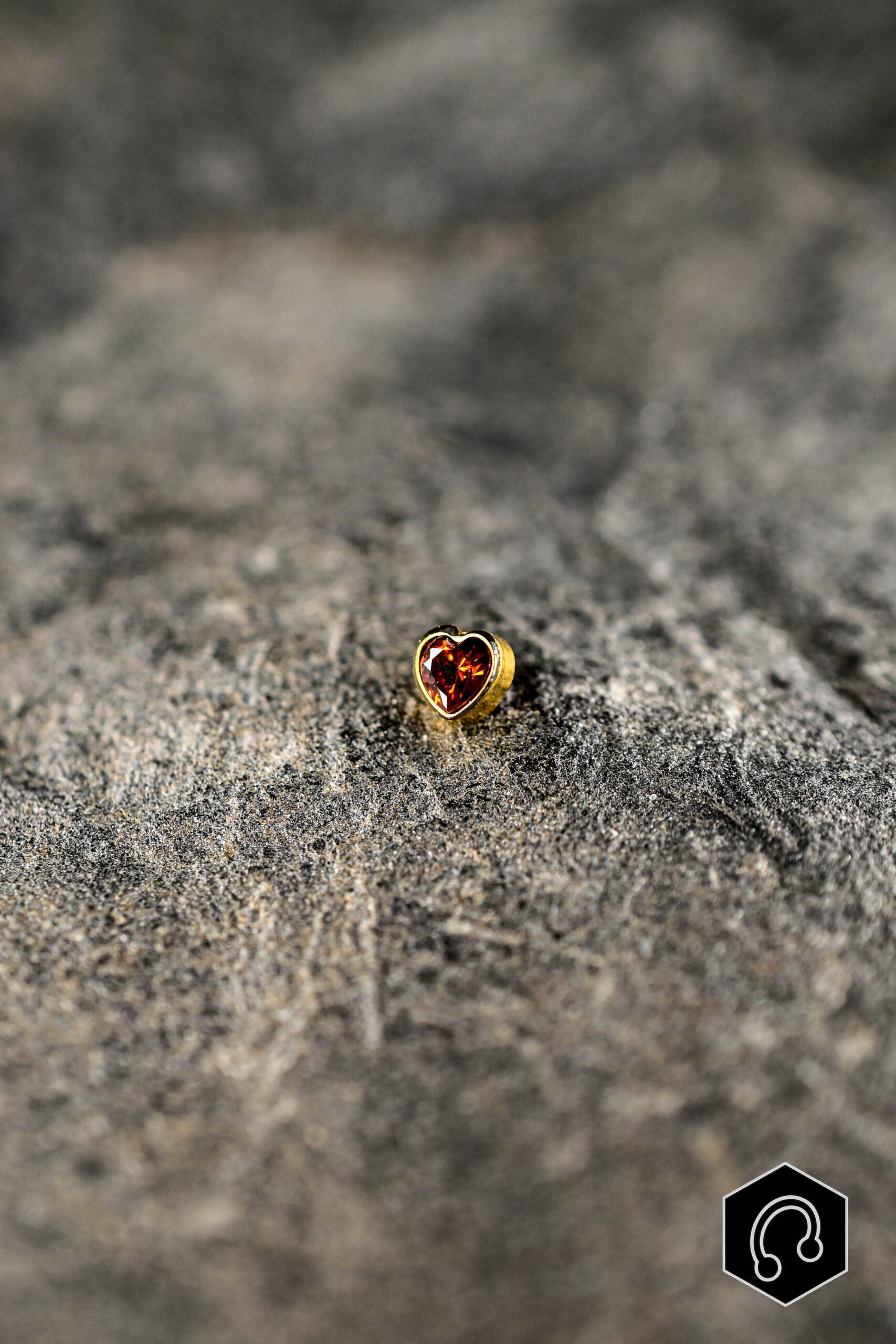 Labret Titane Doré Scarlet Heart
