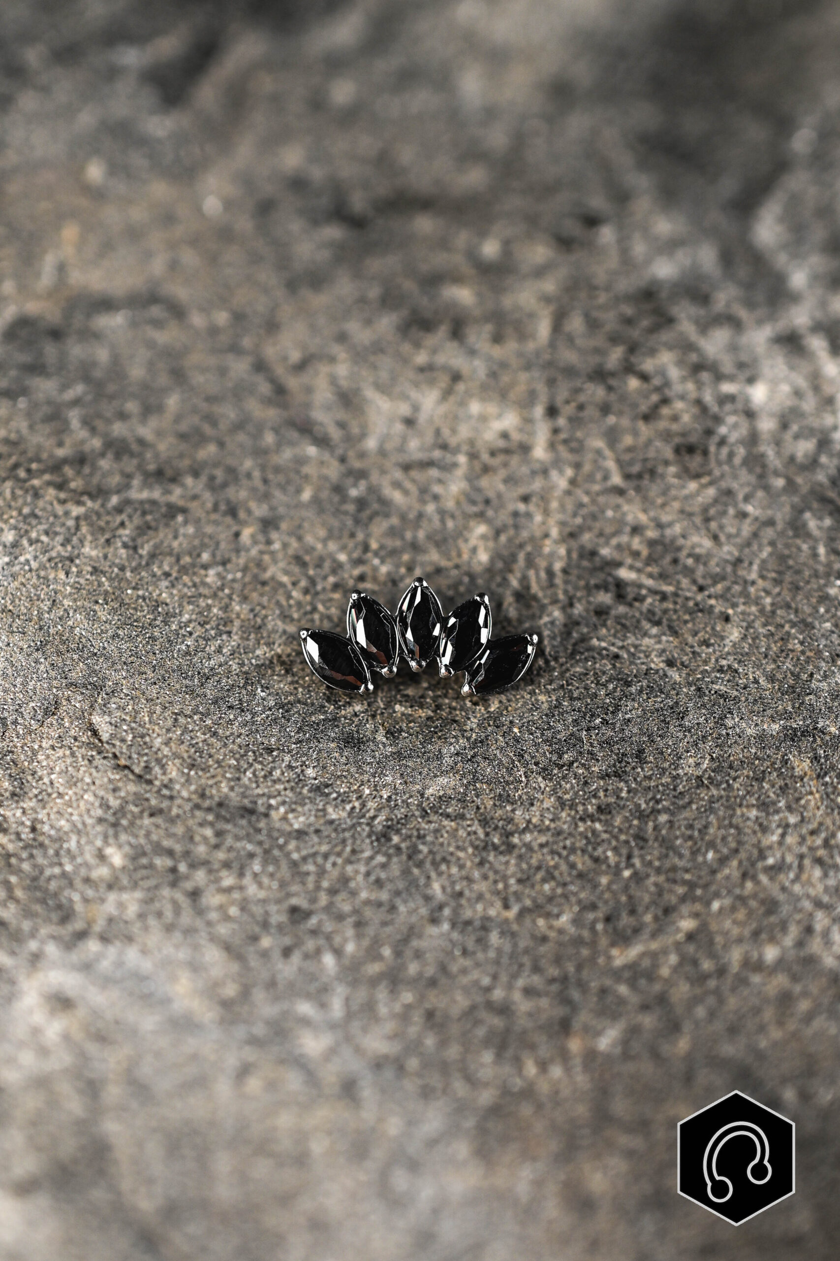 Labret titane black Velvet Crown