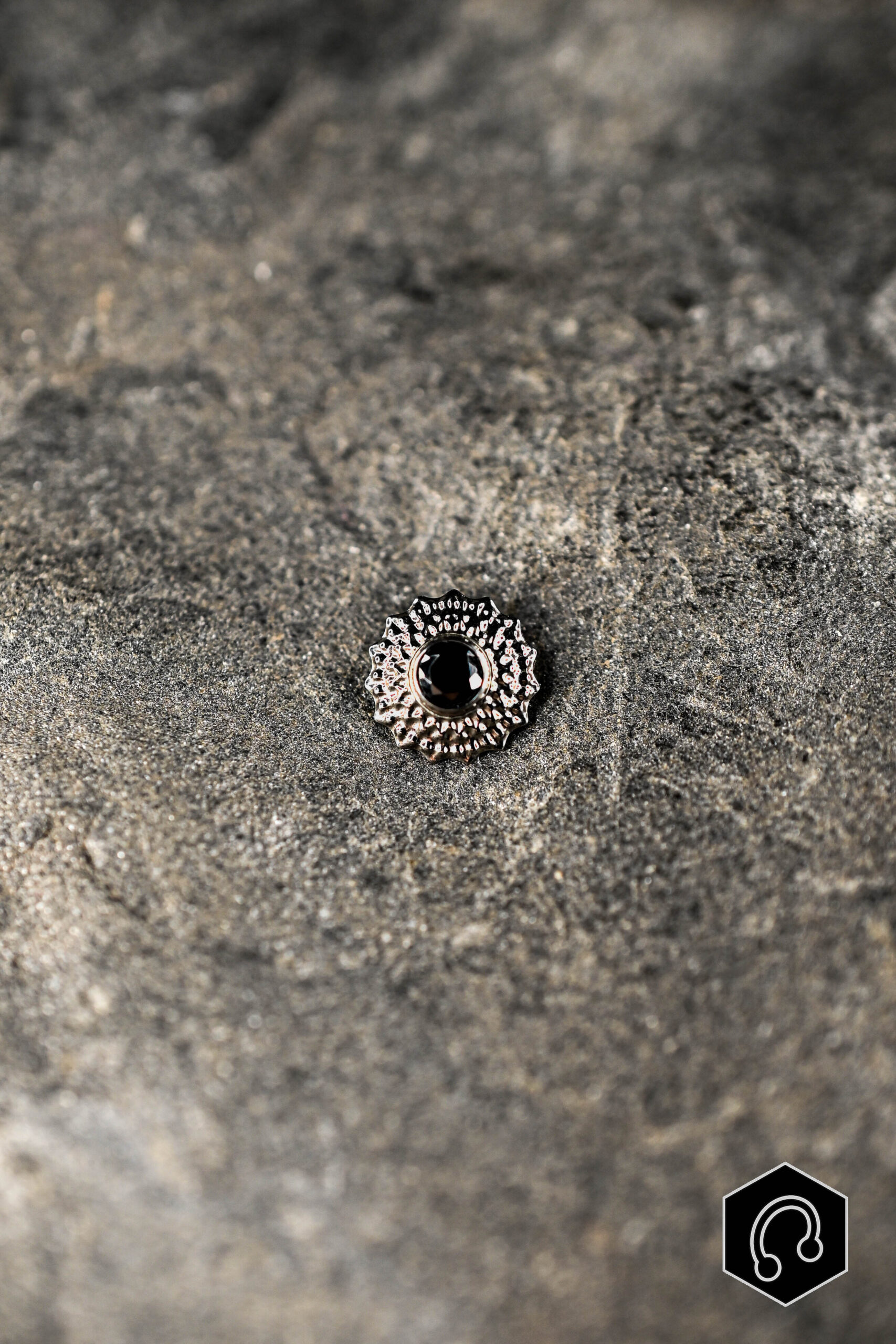 Labret titane argenté Black Bloom