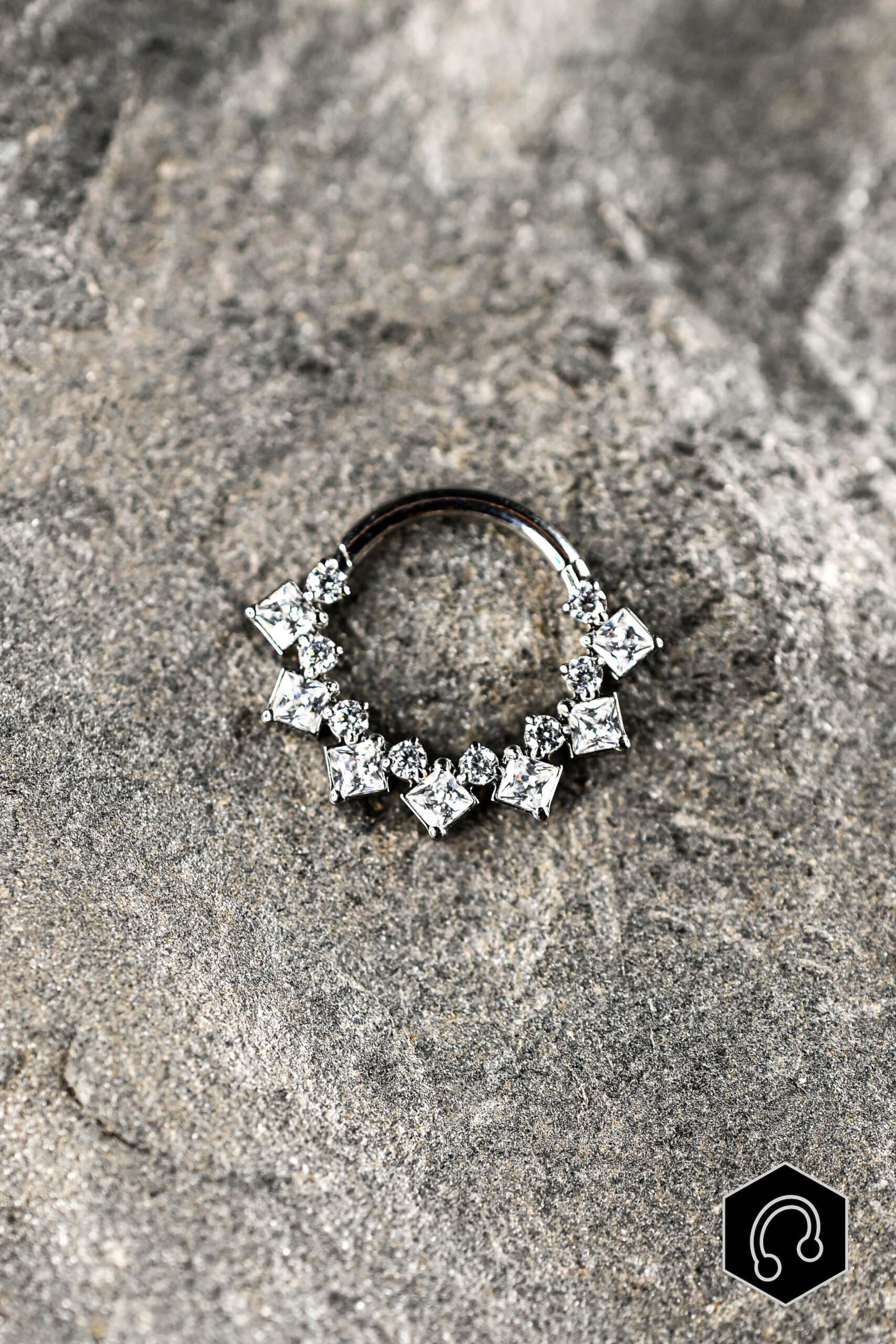 Anneau Clicker Titane Crystal Dynasty