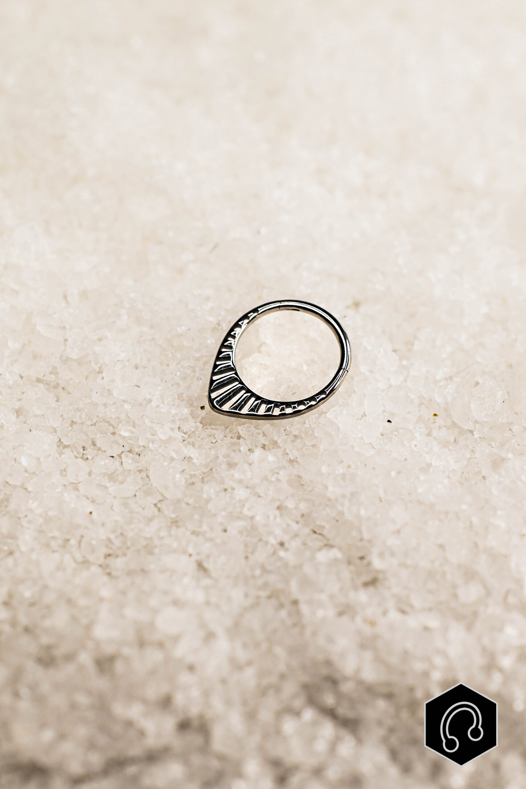 Anneau Clicker Titane Argenté Crest