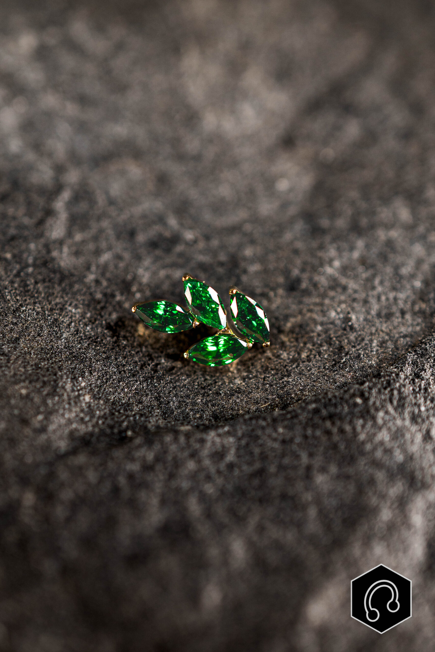 Labret titane doré Crystal Leaf Vert